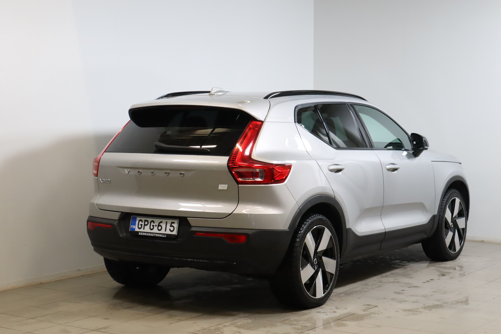 VOLVO XC40 2023