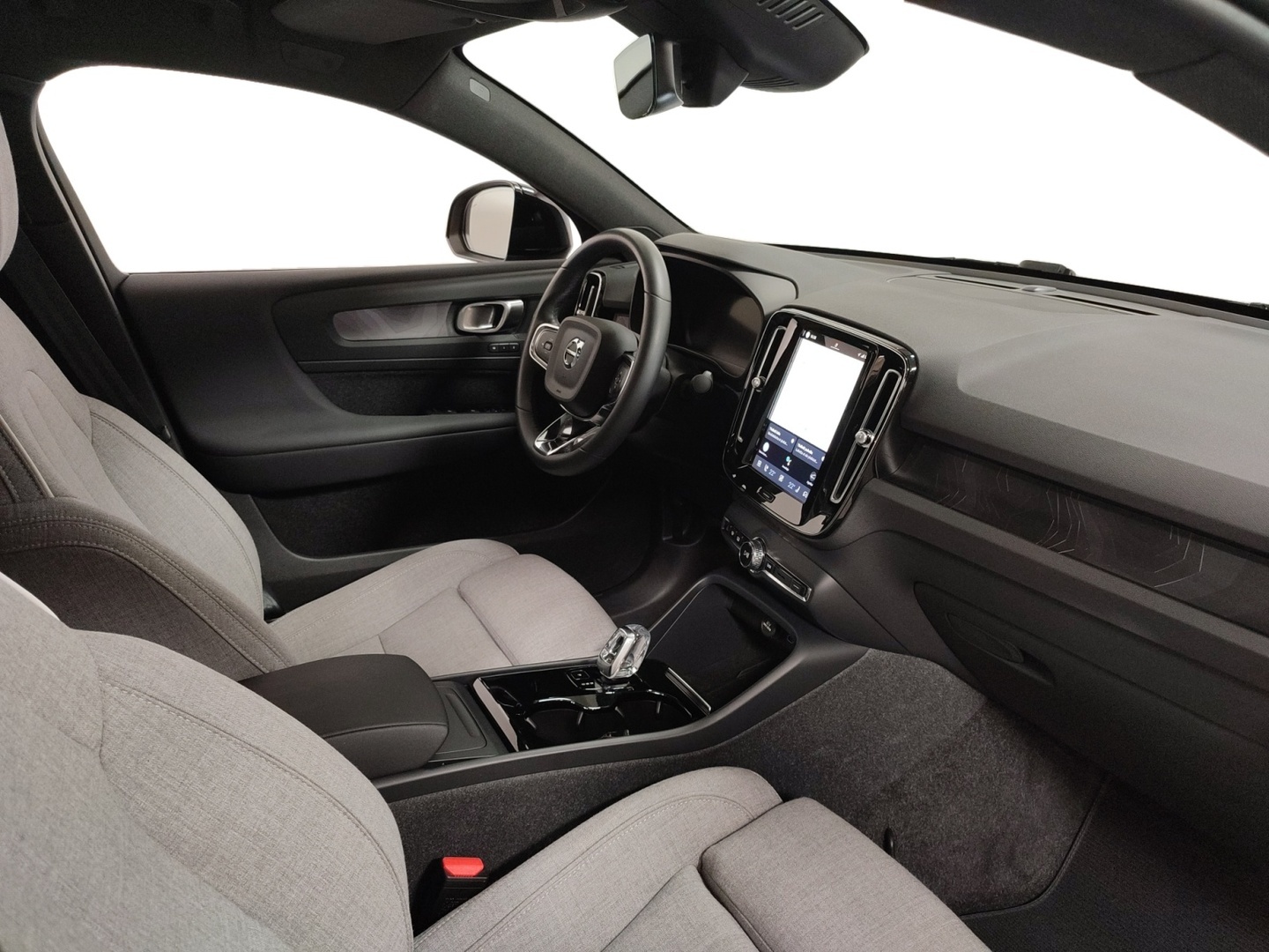 VOLVO C40 2024