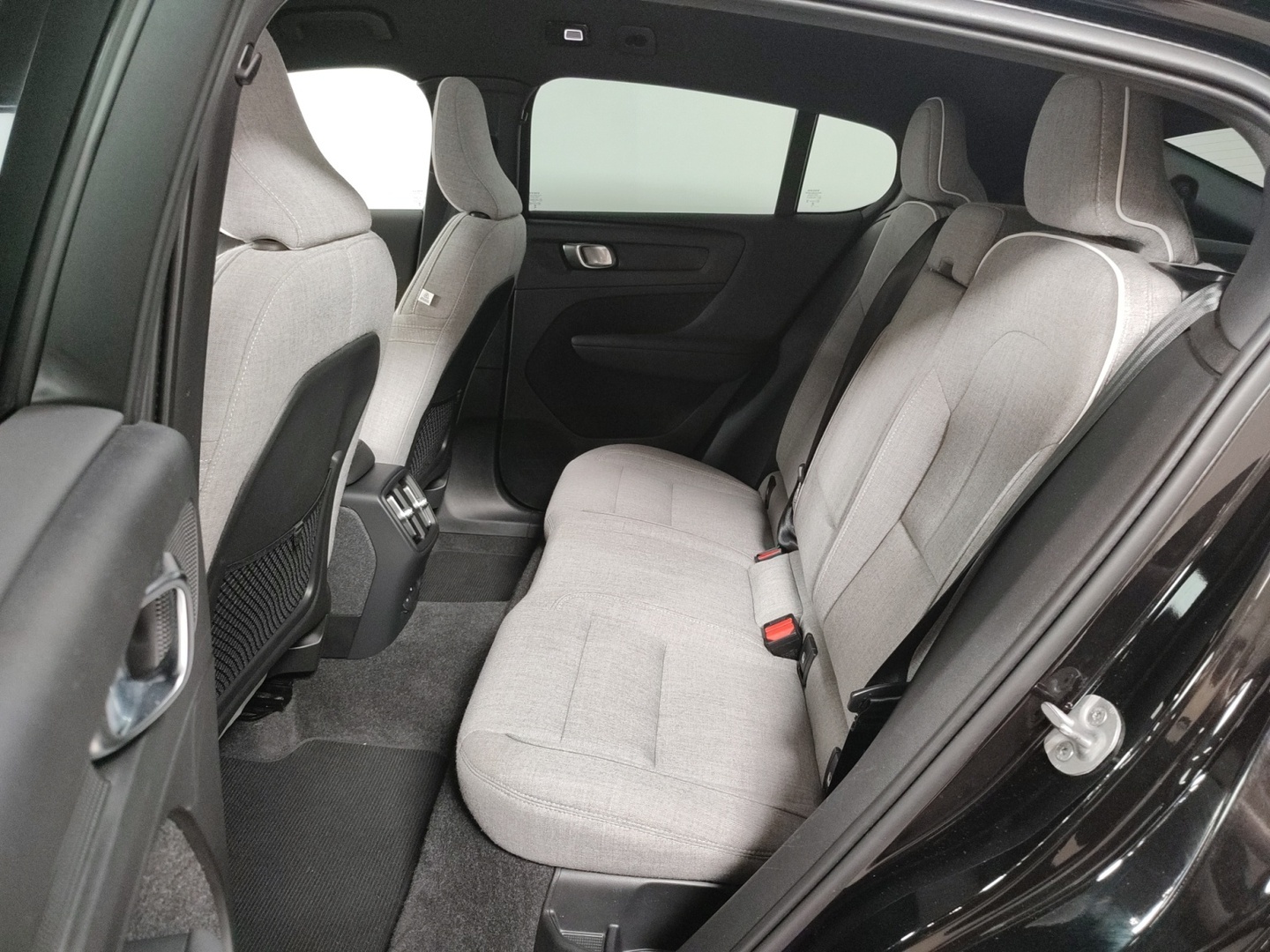 VOLVO C40 2024