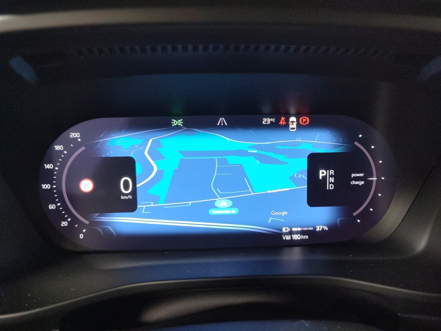 VOLVO C40 2024