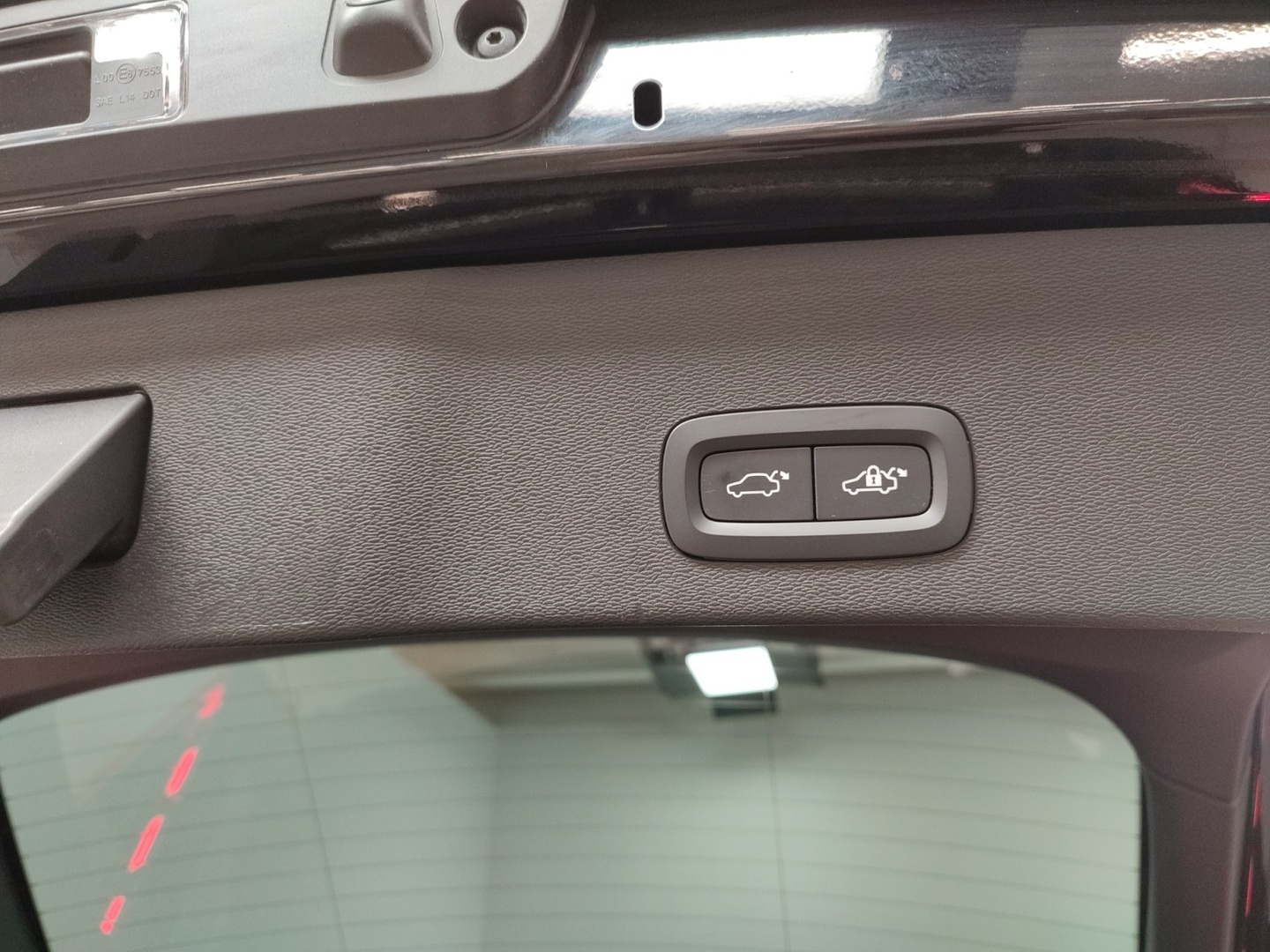 VOLVO C40 2024