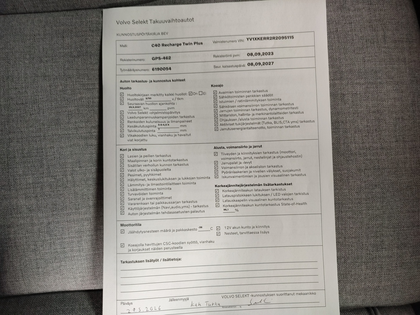 VOLVO C40 2024
