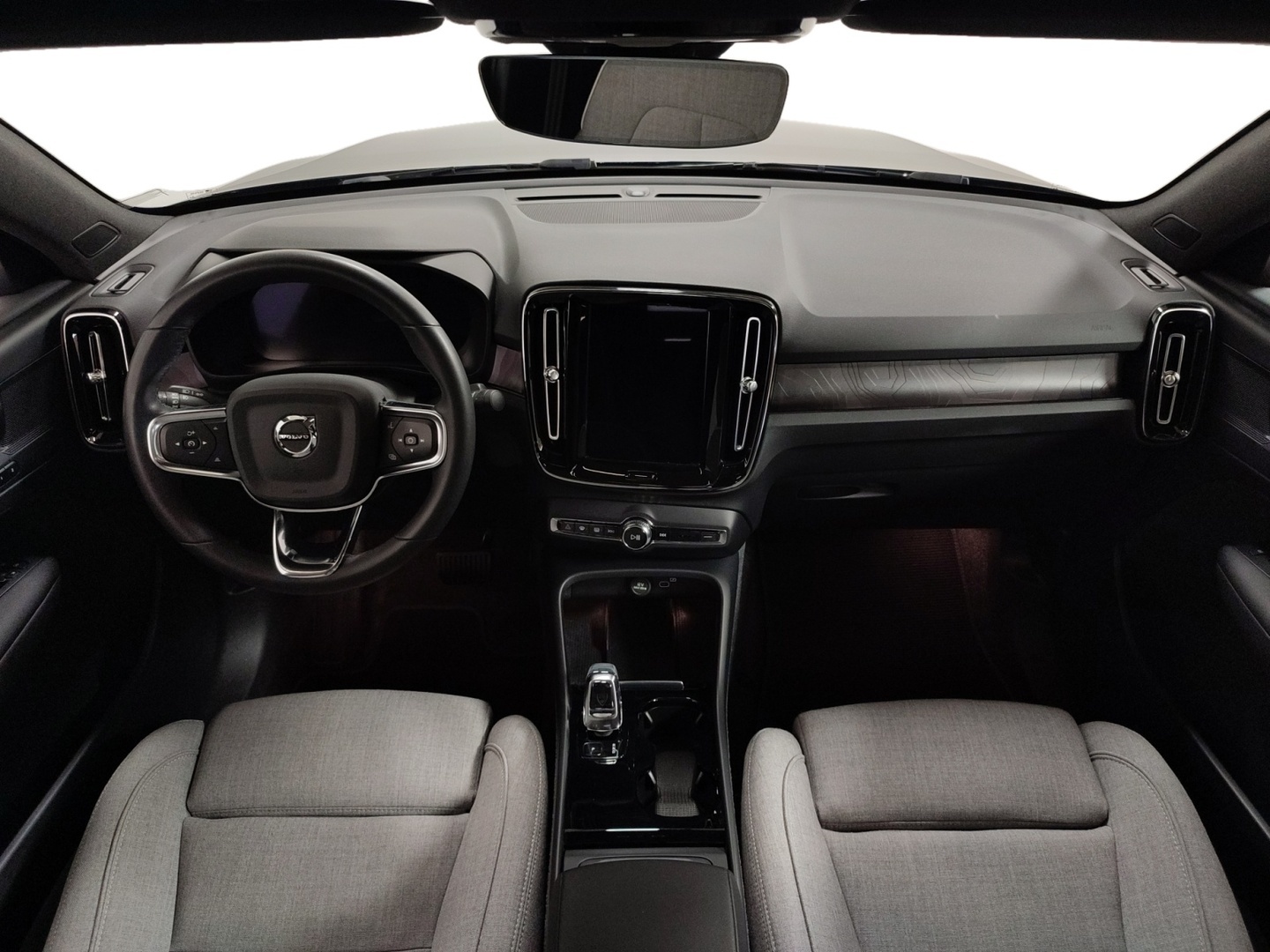 VOLVO C40 2024