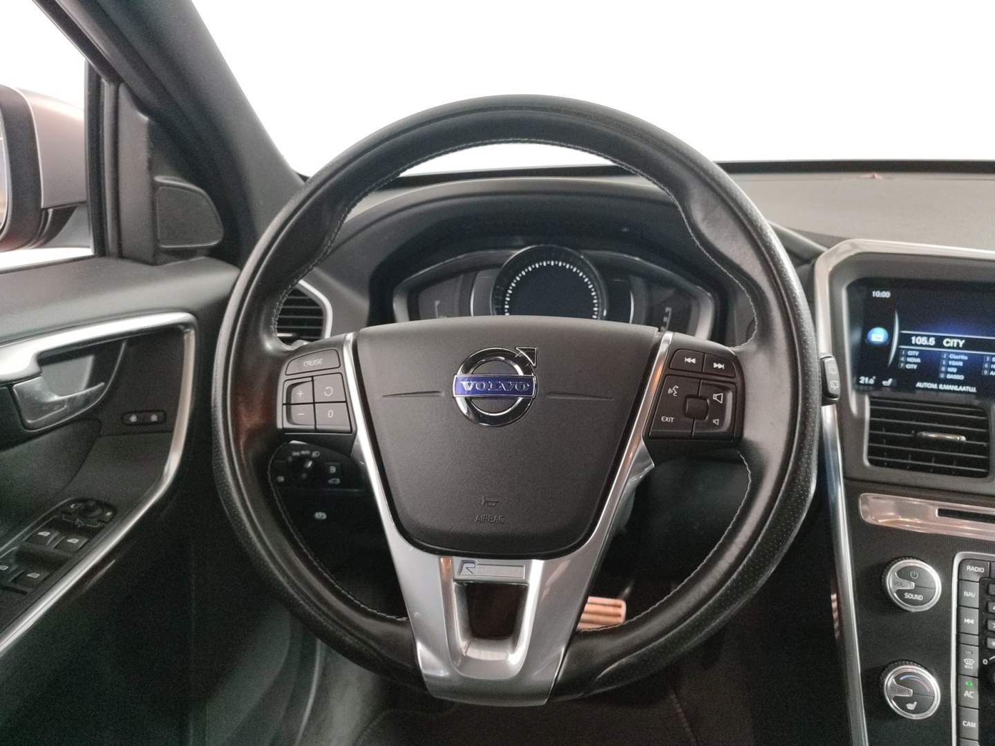 VOLVO XC60 2017