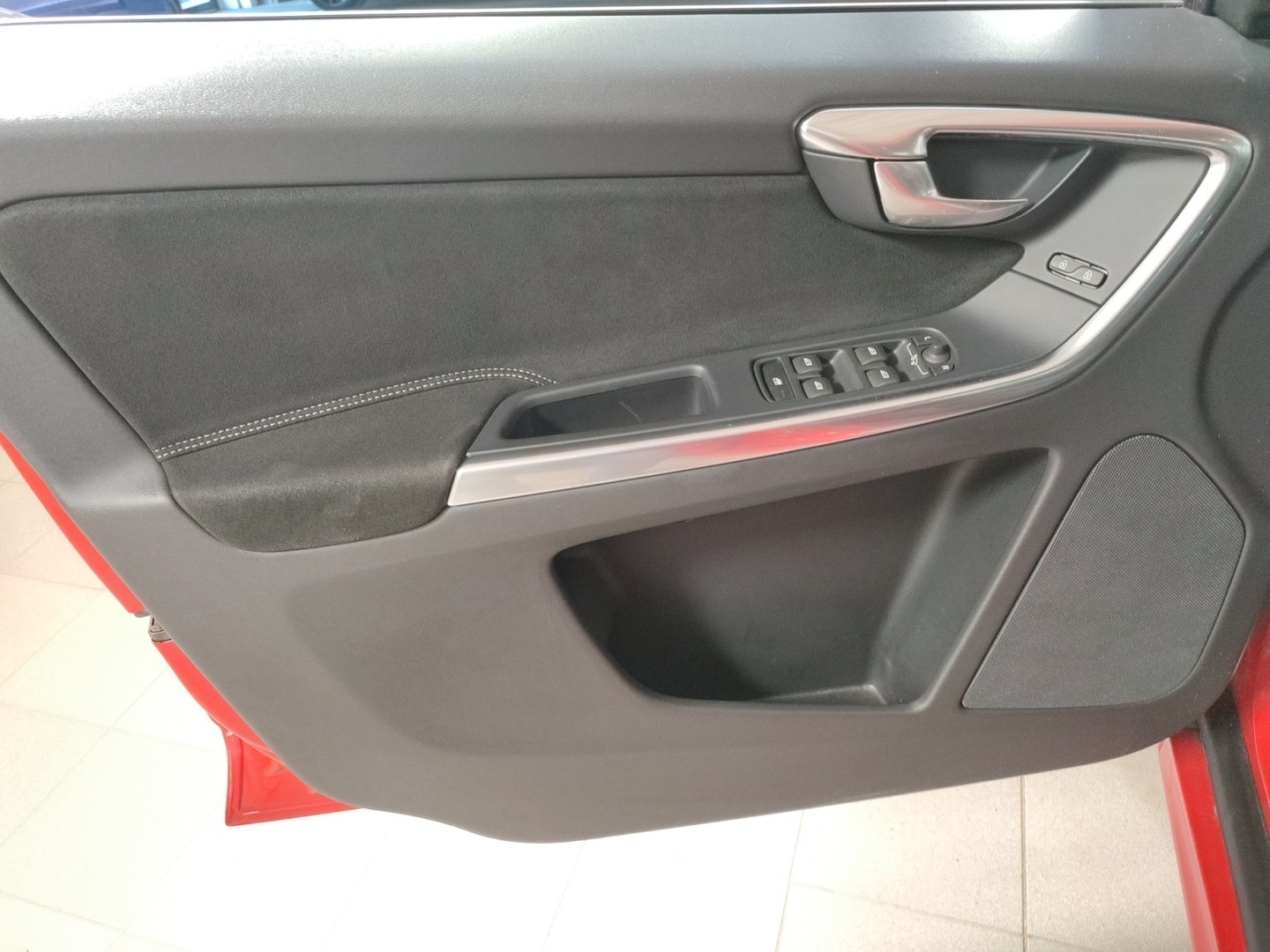 VOLVO XC60 2017