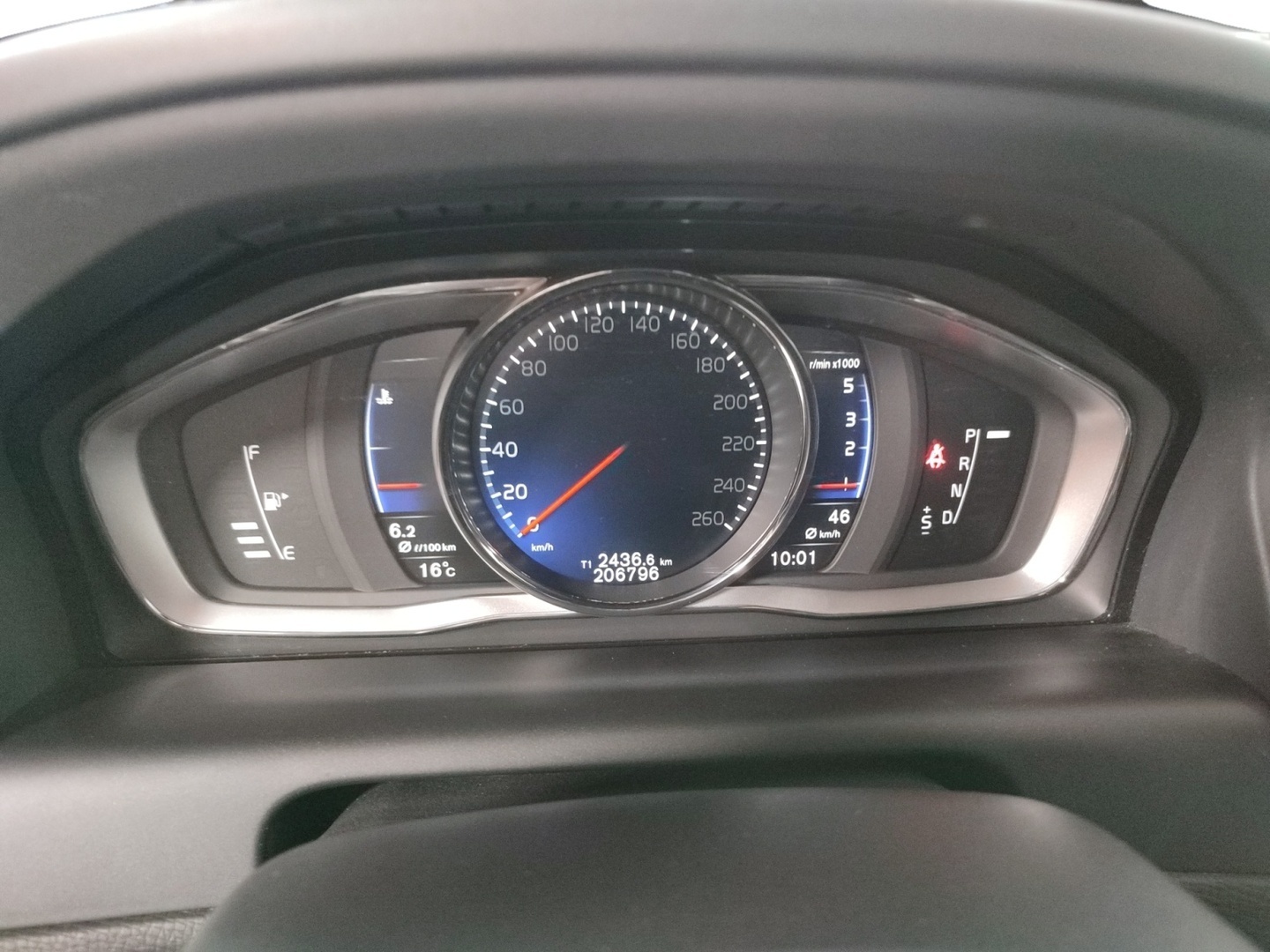 VOLVO XC60 2017