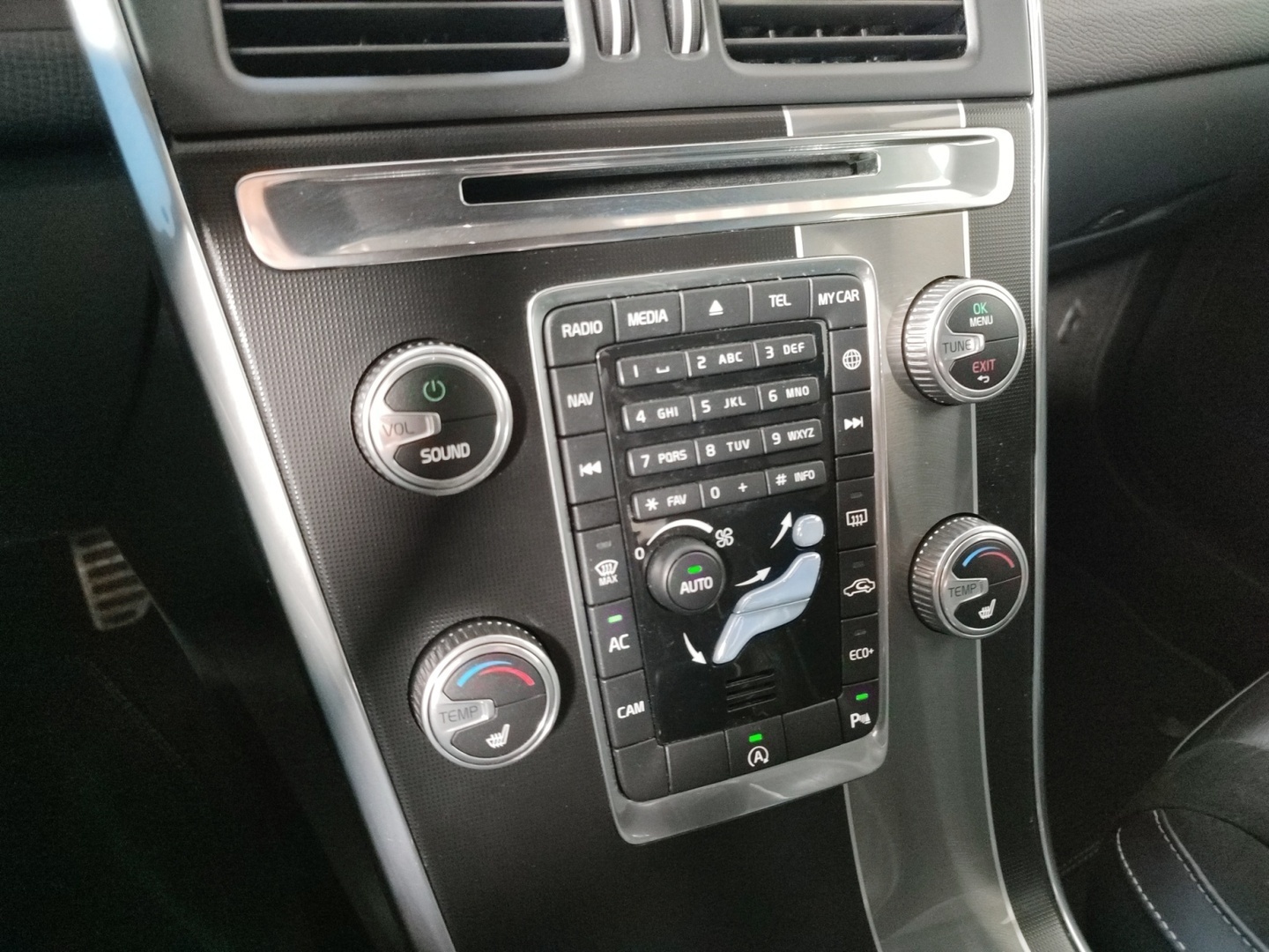 VOLVO XC60 2017