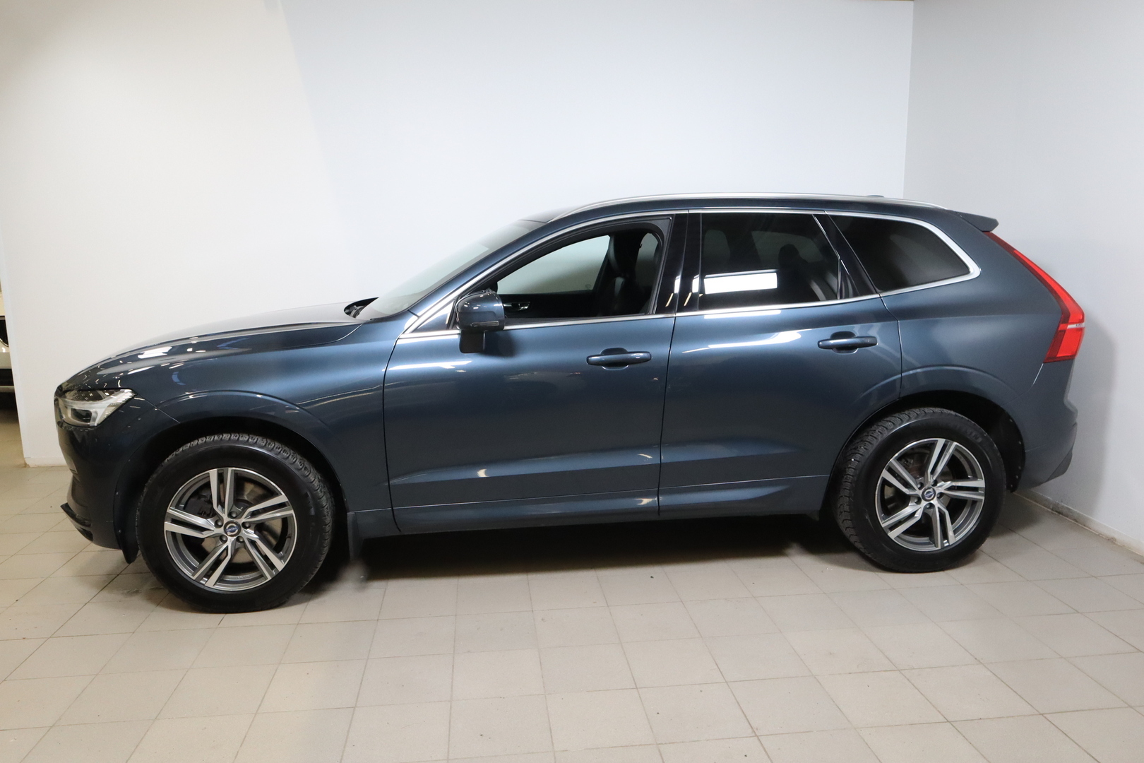 VOLVO XC60 2018