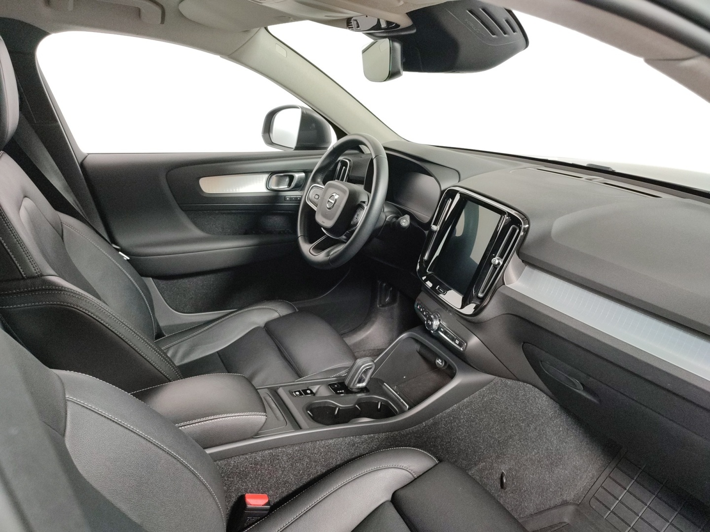 VOLVO XC40 2019