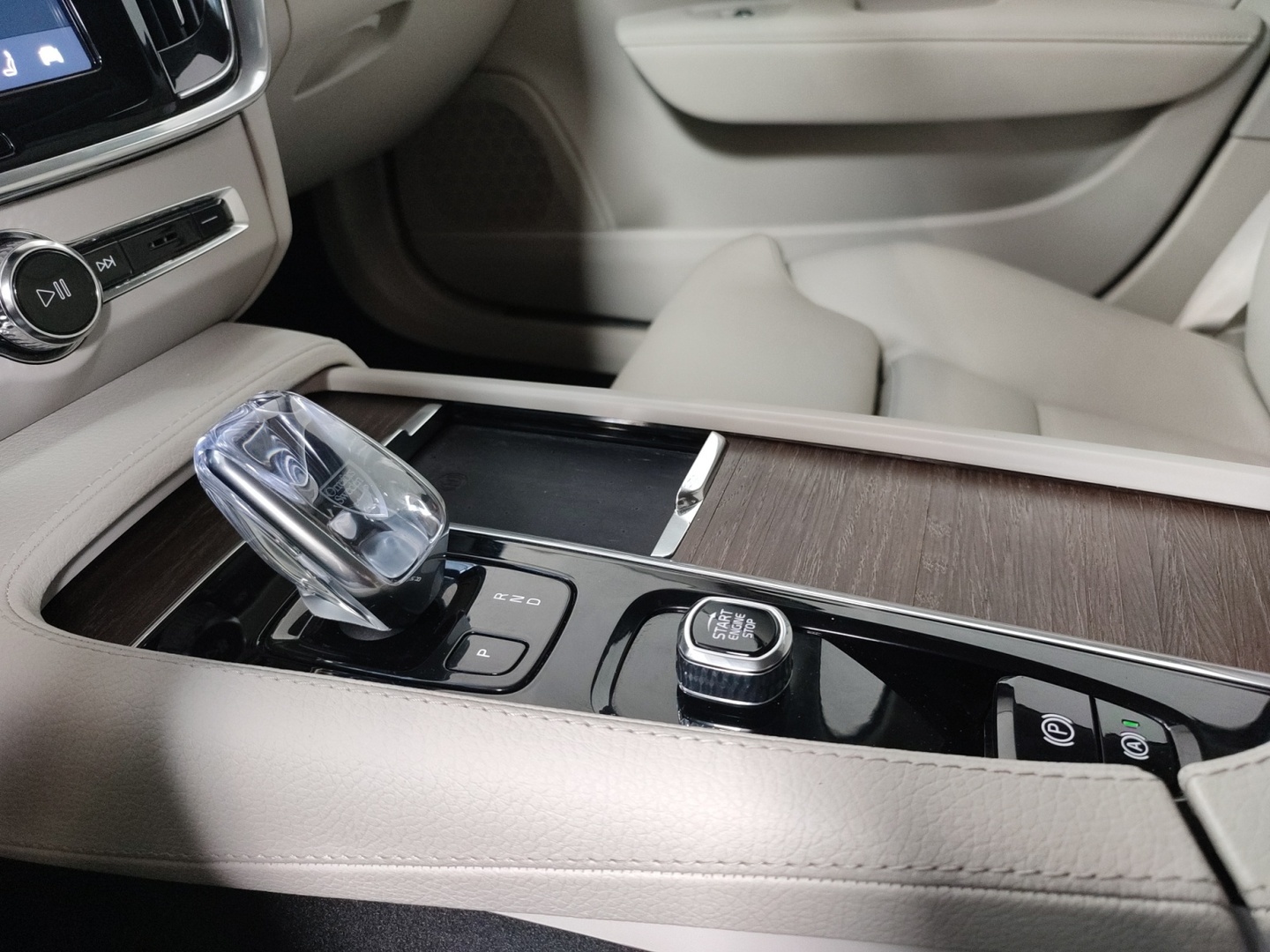 VOLVO V90 2022