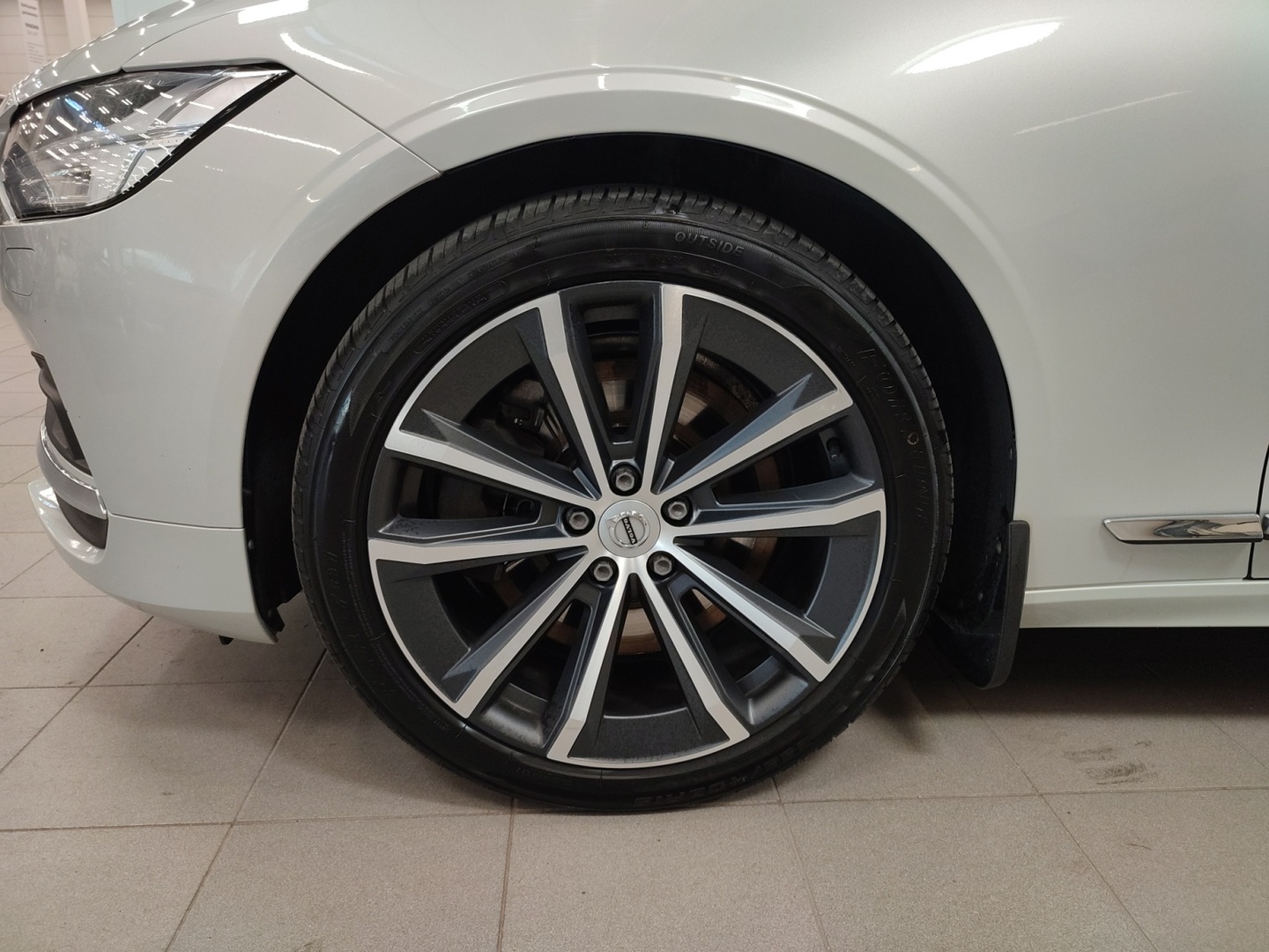 VOLVO V90 2022