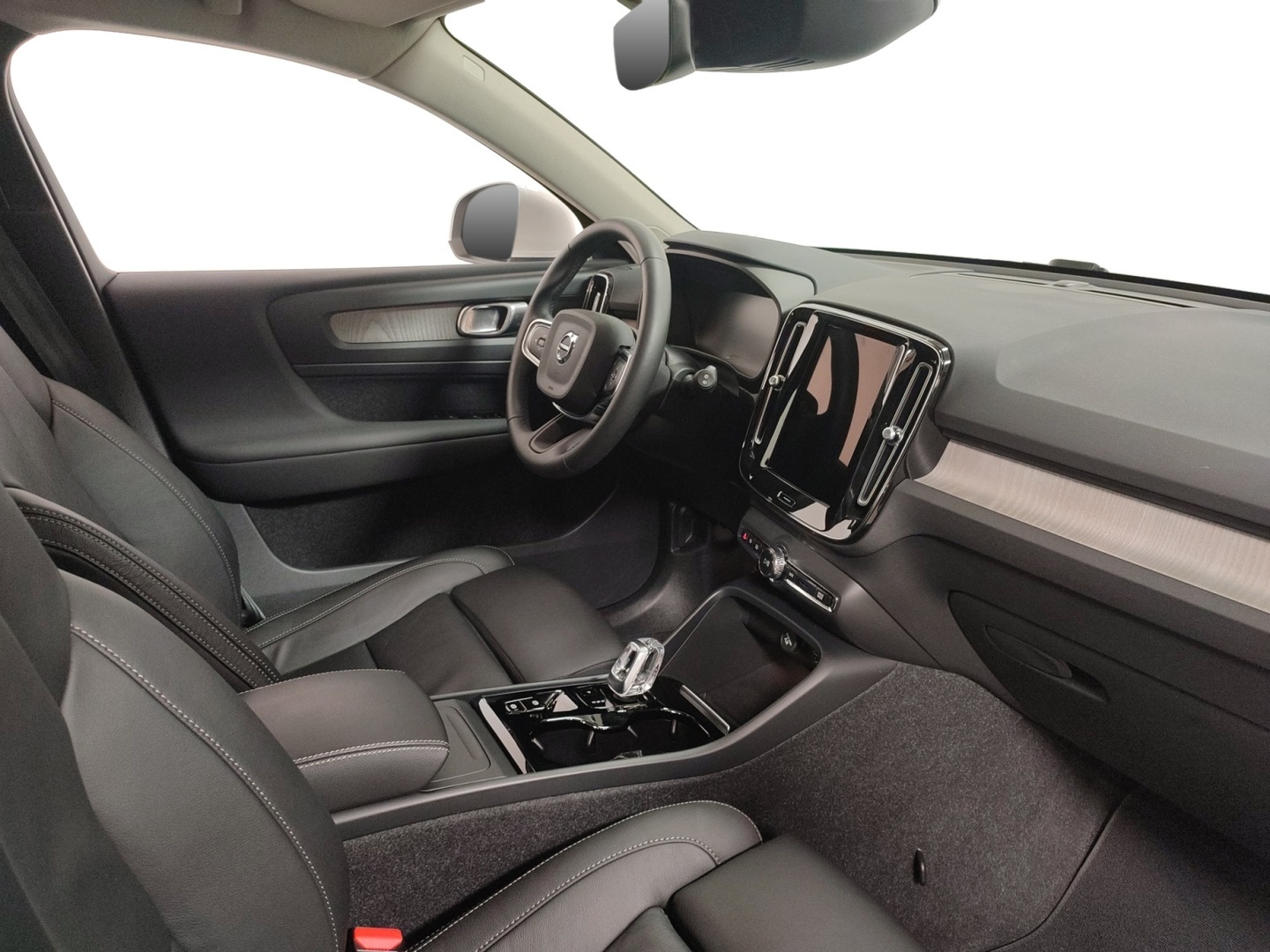VOLVO XC40 2022