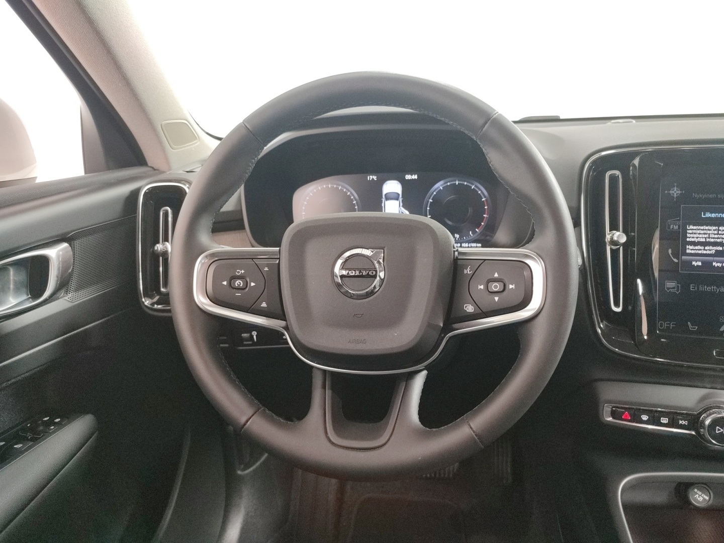 VOLVO XC40 2022
