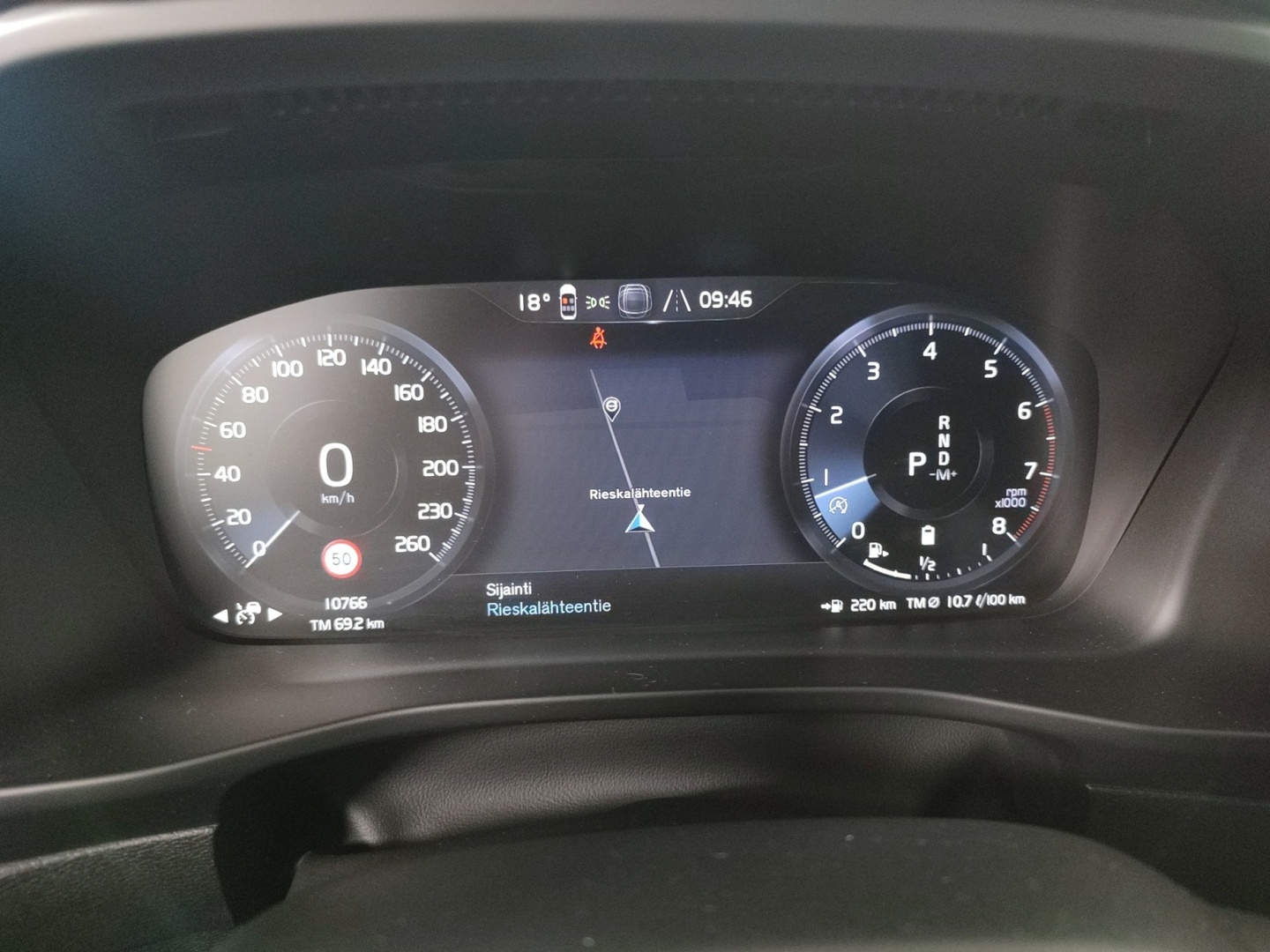 VOLVO XC40 2022