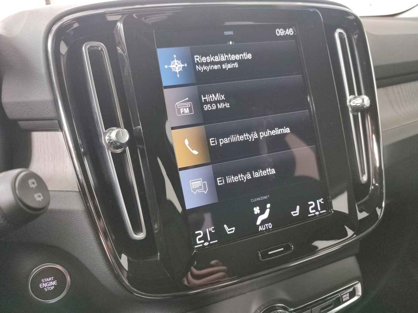 VOLVO XC40 2022