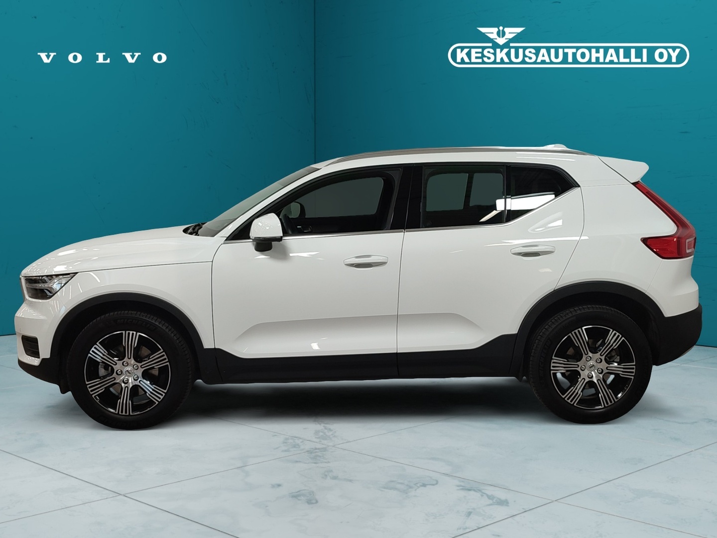 VOLVO XC40 2022