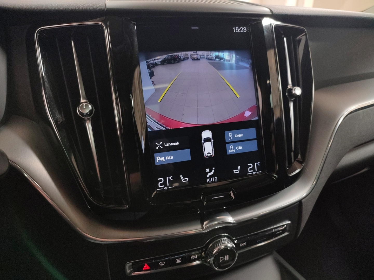 VOLVO XC60 2020