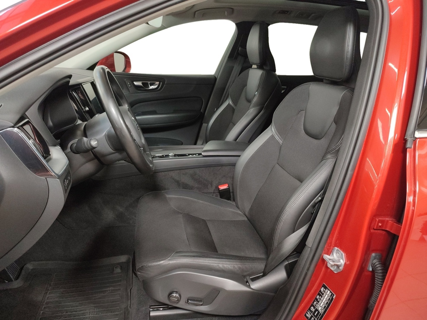 VOLVO XC60 2020