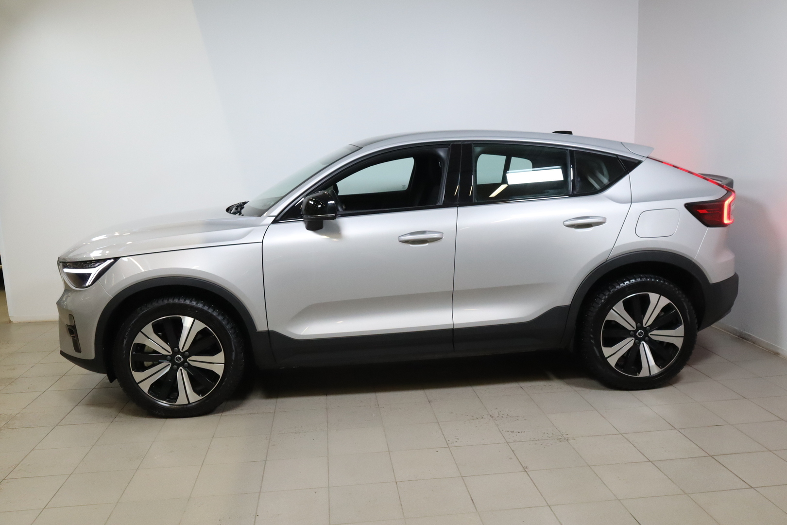 VOLVO C40 2023