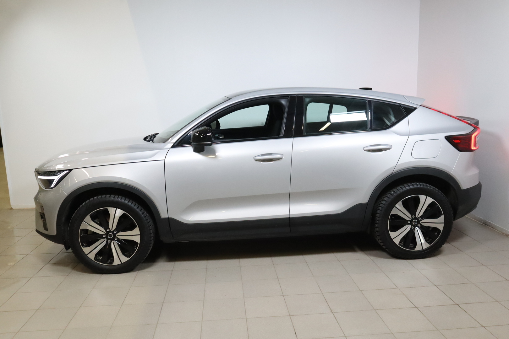 VOLVO C40 2023