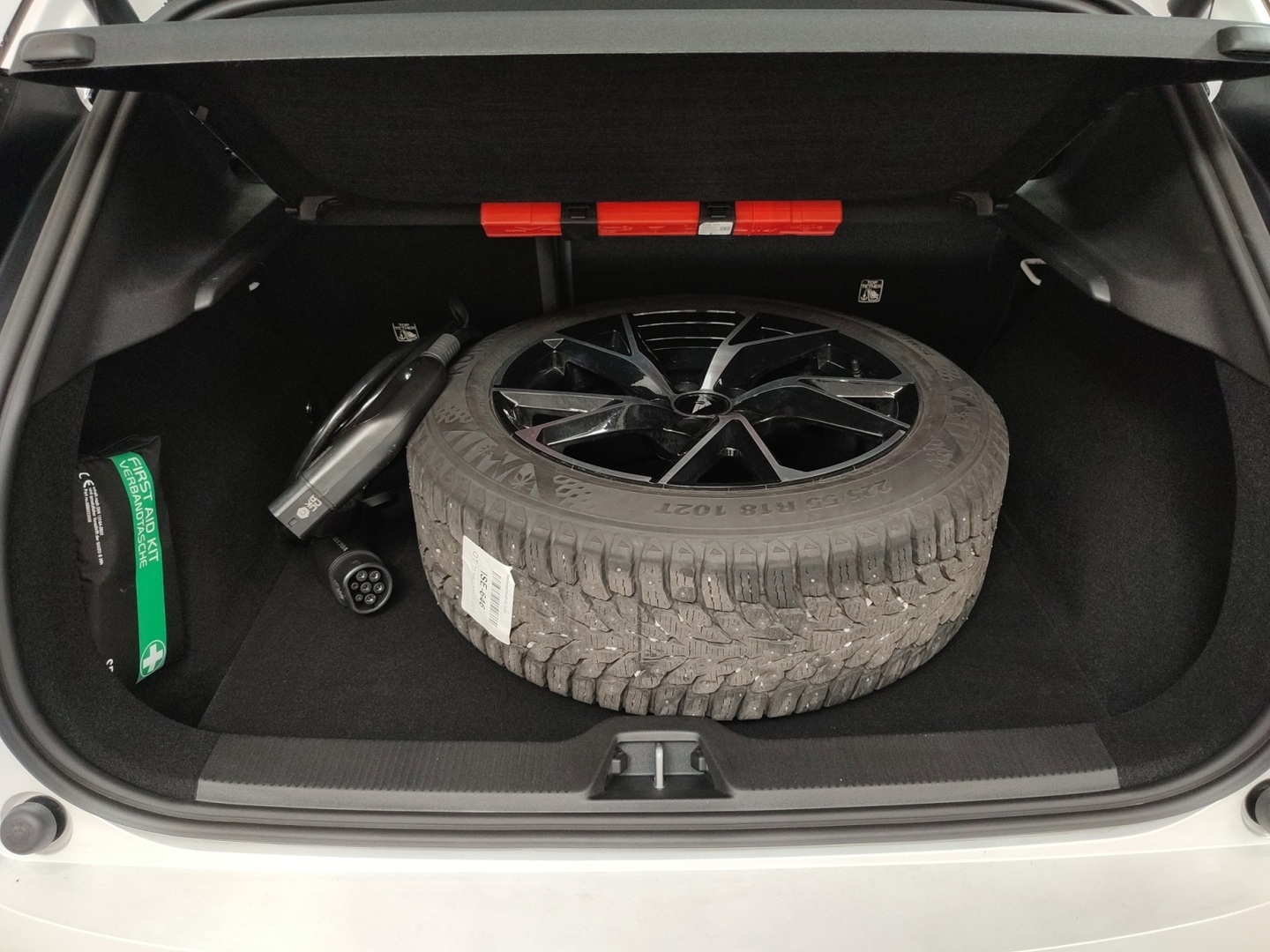 VOLVO EX30 2025