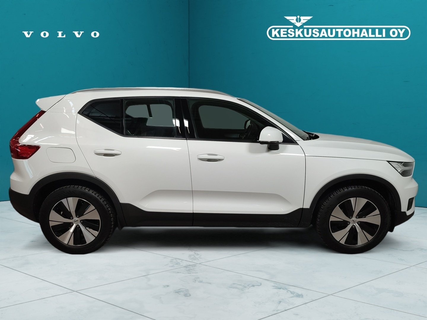 VOLVO XC40 2021