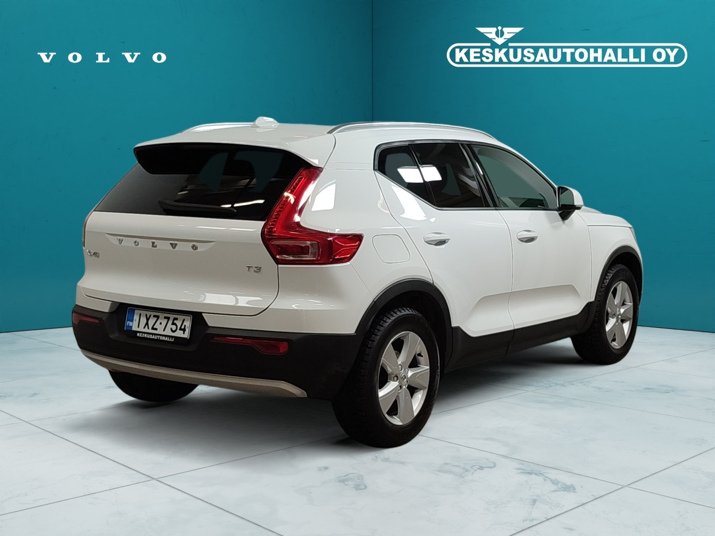 VOLVO XC40 2021