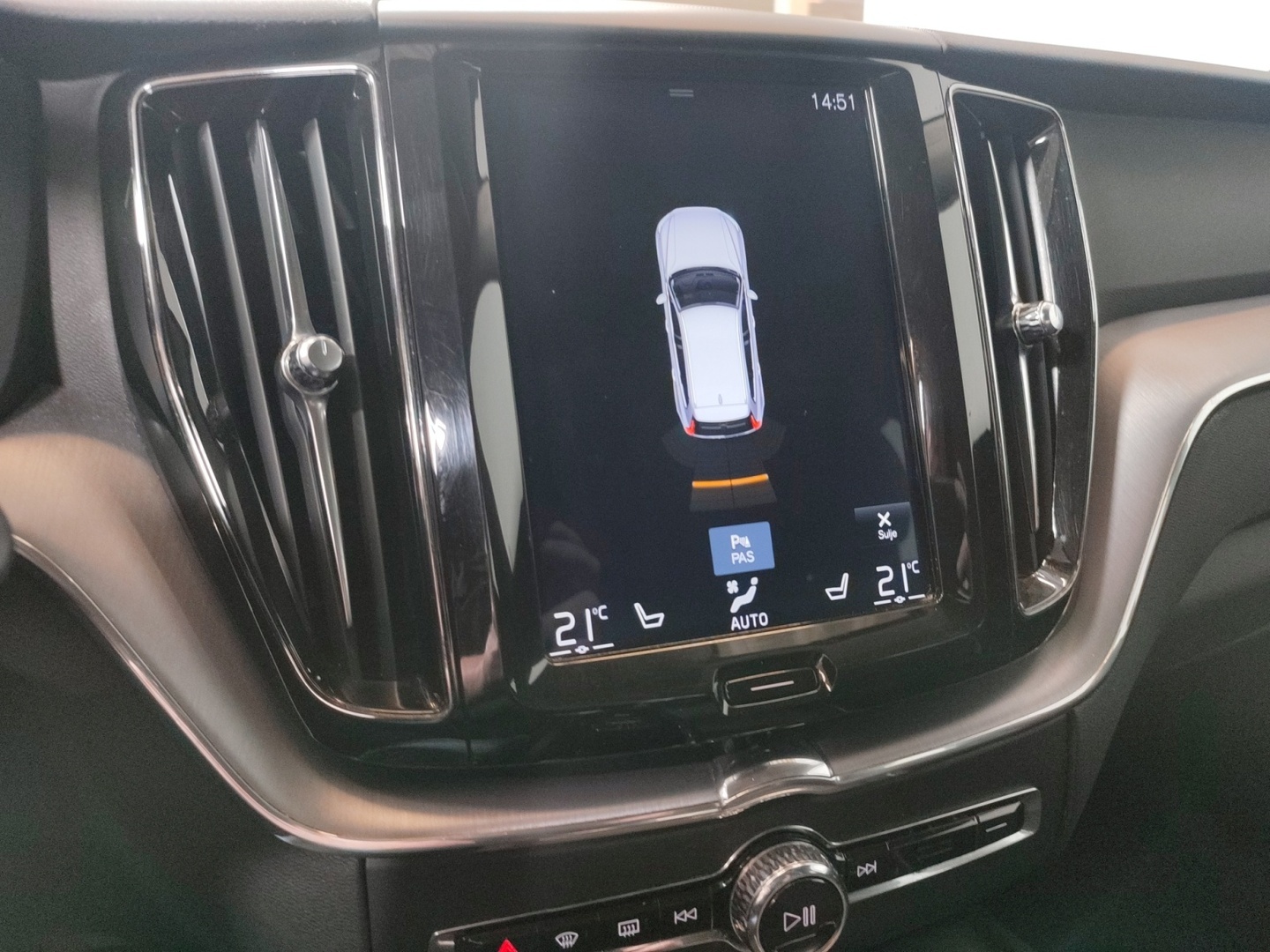VOLVO XC60 2020
