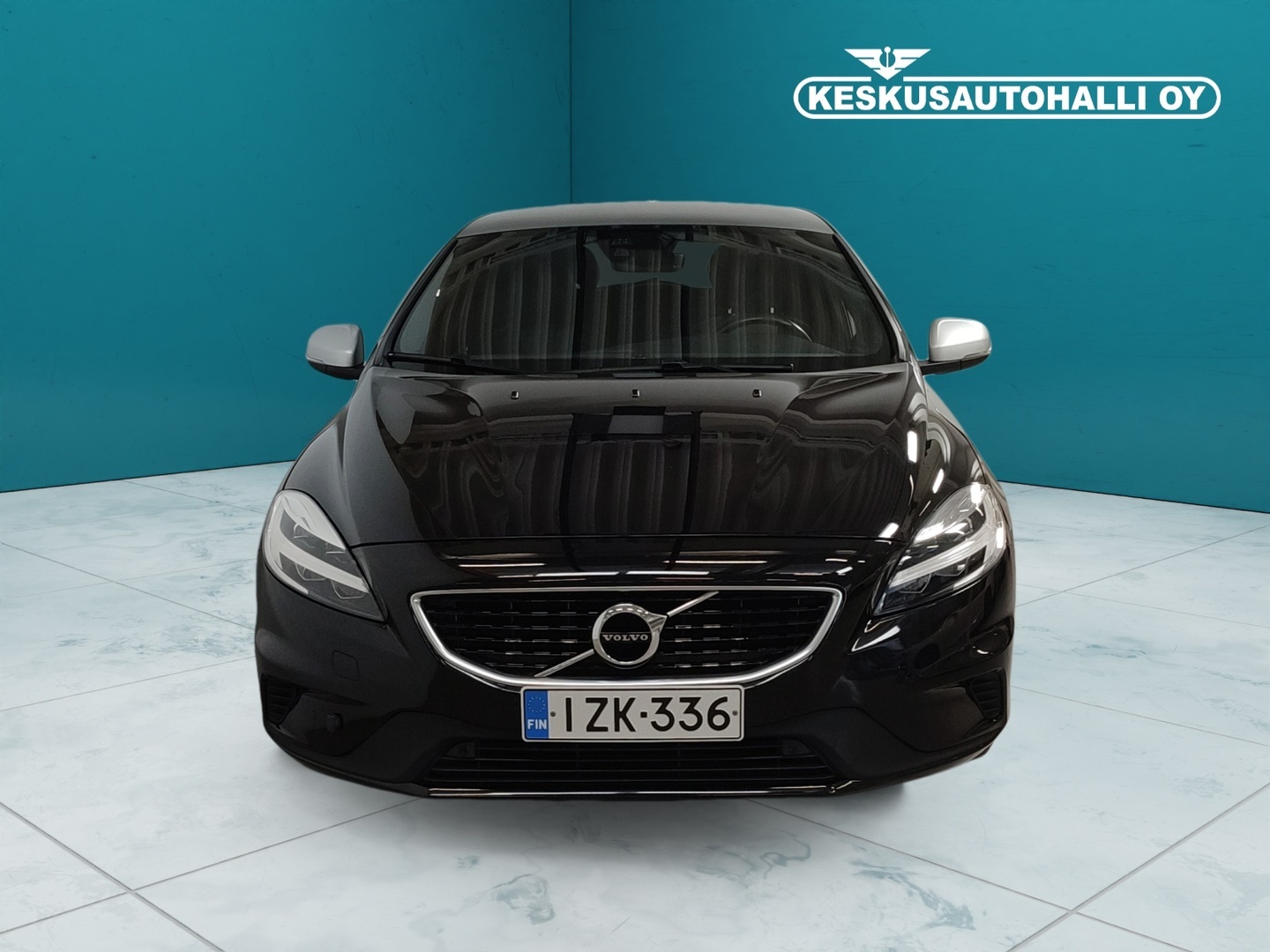 VOLVO V40 2019