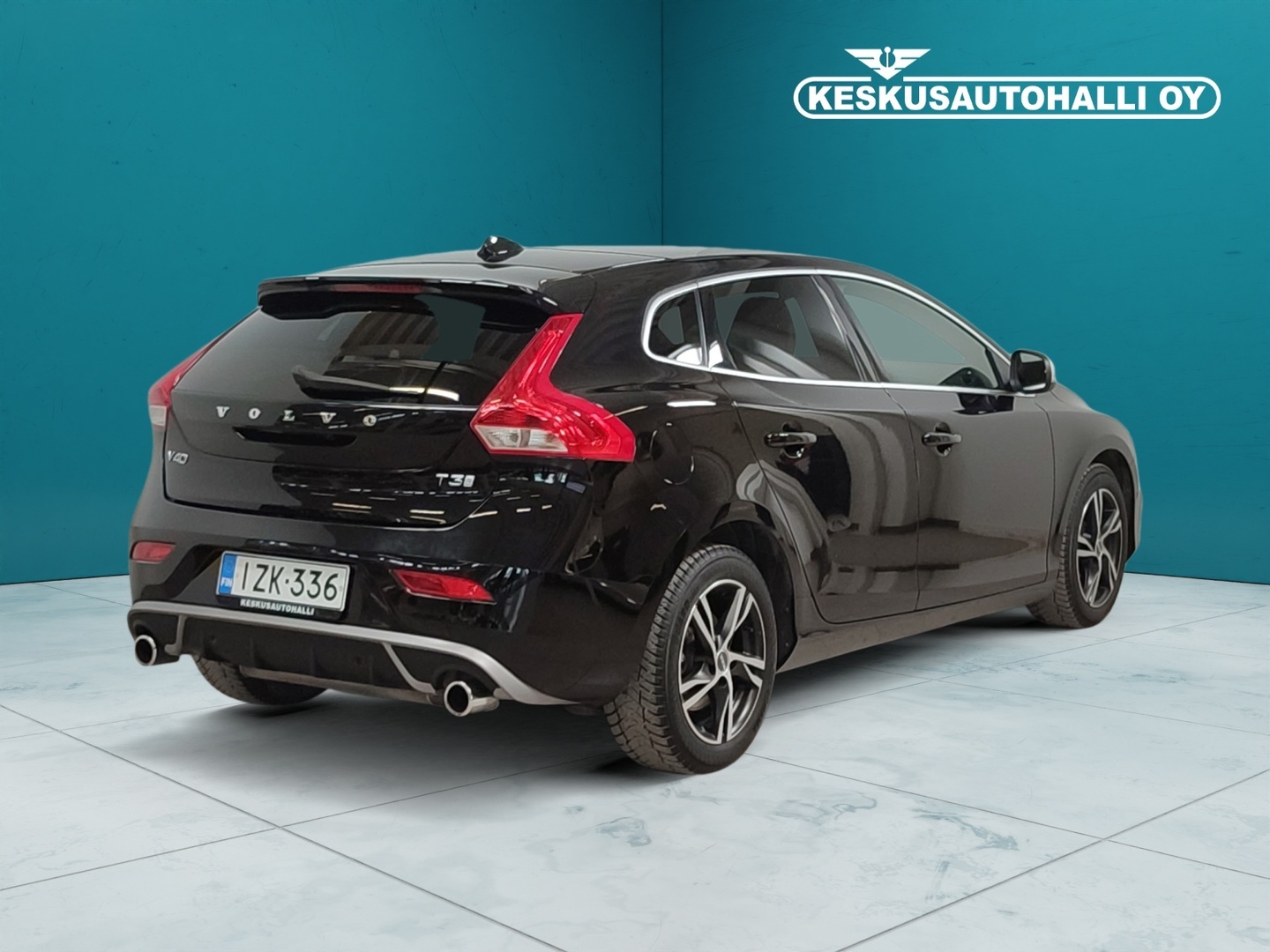VOLVO V40 2019