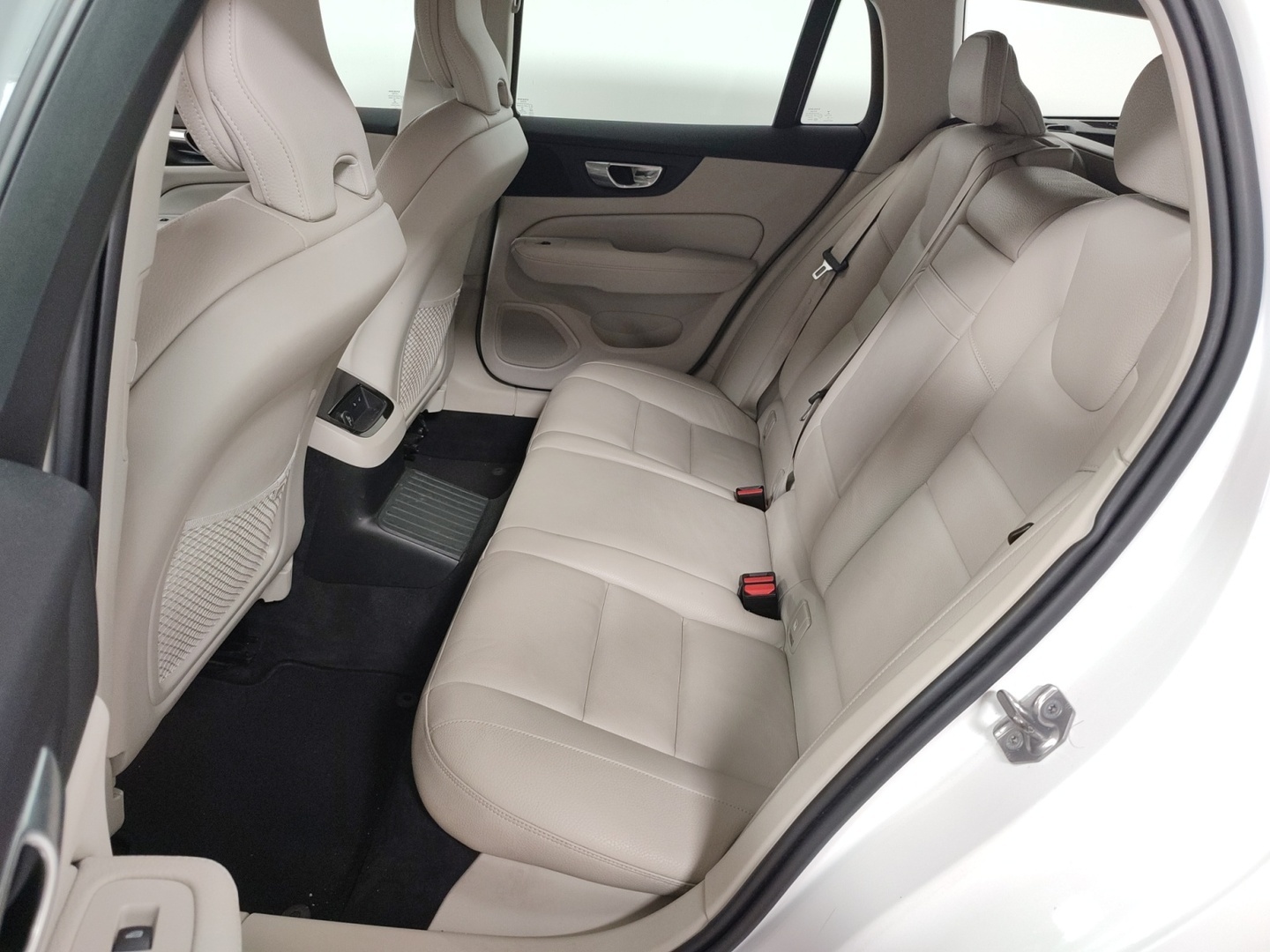 VOLVO V60 2020
