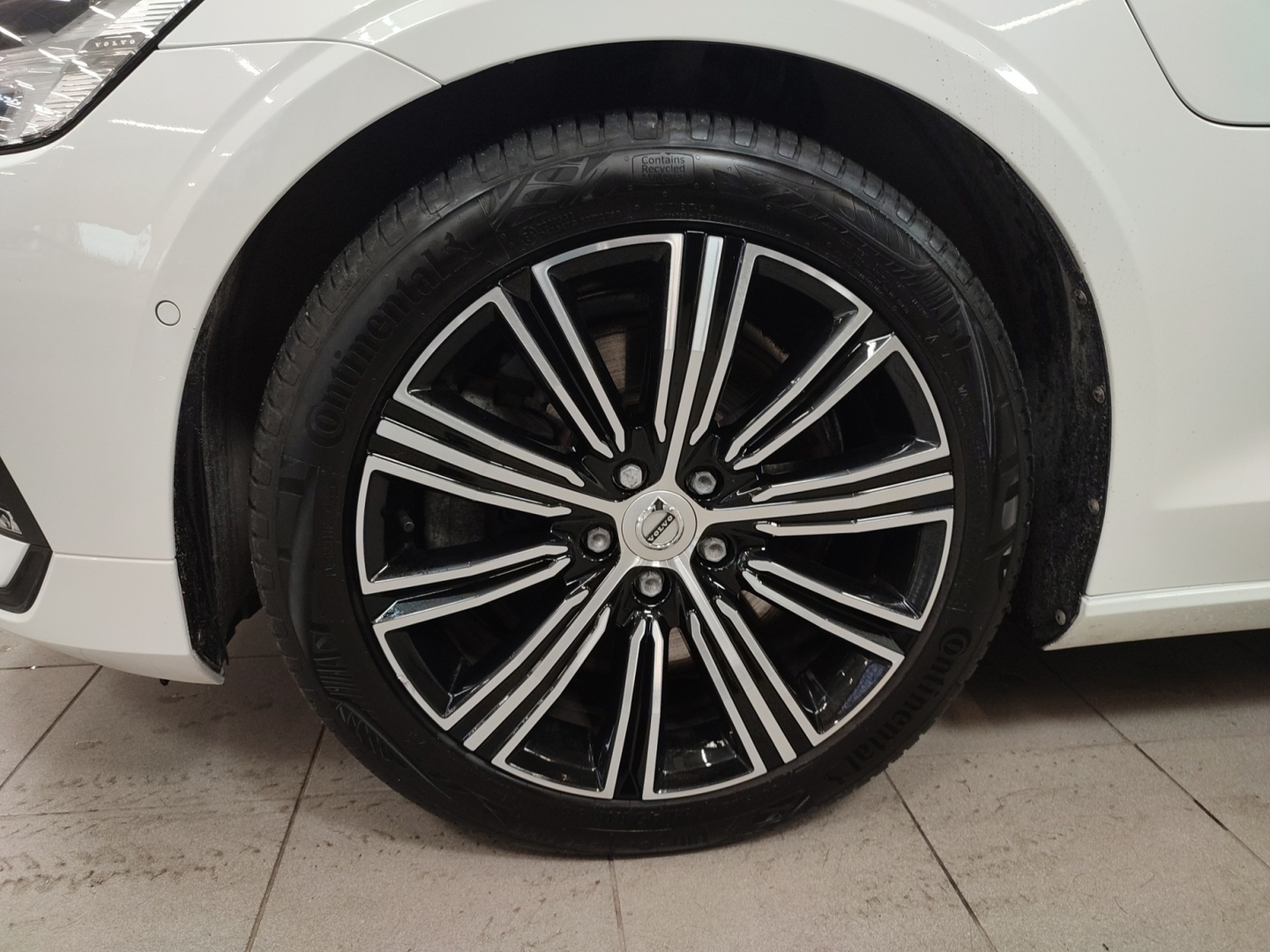 VOLVO V60 2020