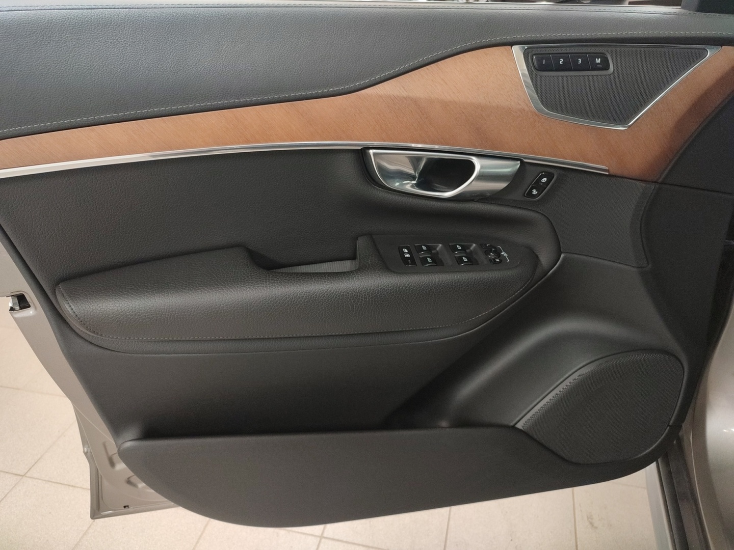 VOLVO XC90 2021