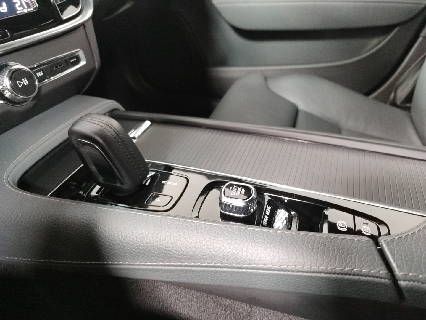 VOLVO V90 Cross Country 2021