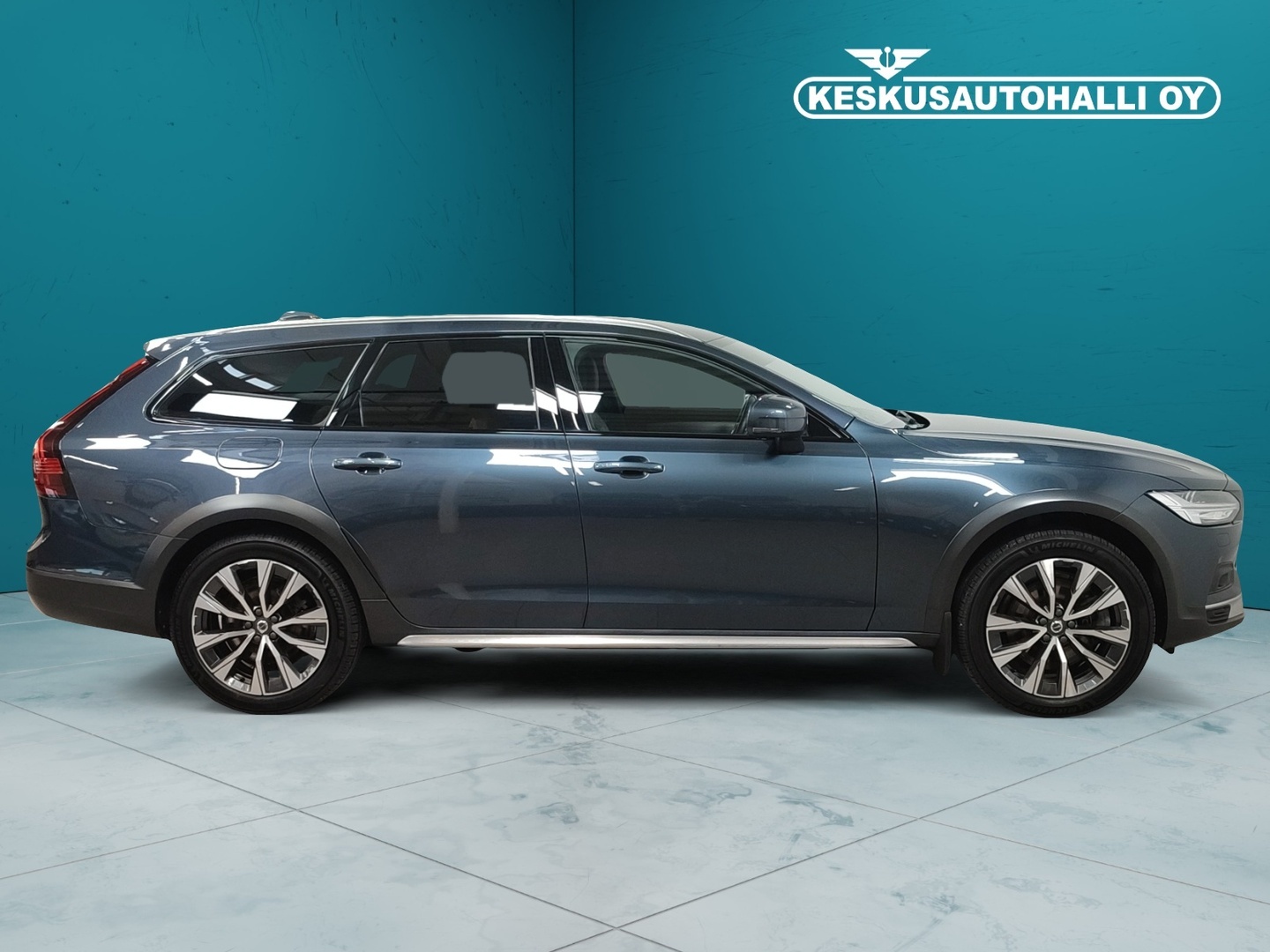 VOLVO V90 Cross Country 2021
