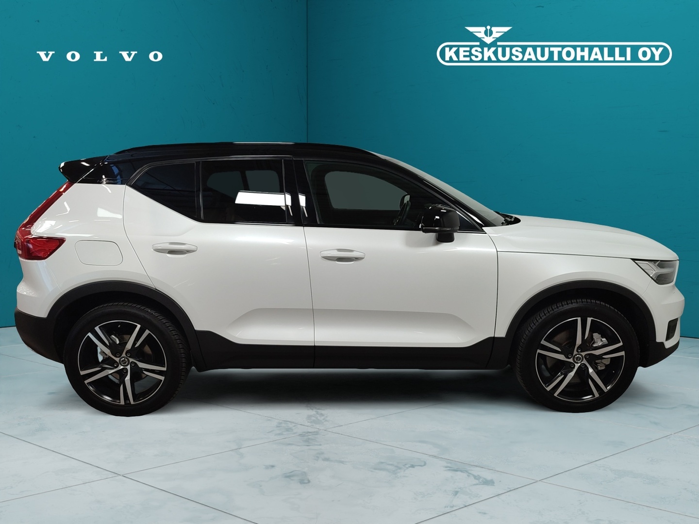 VOLVO XC40 2020