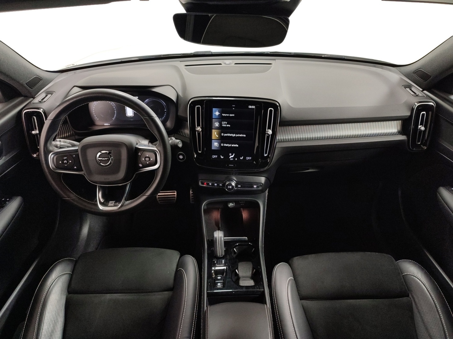 VOLVO XC40 2020