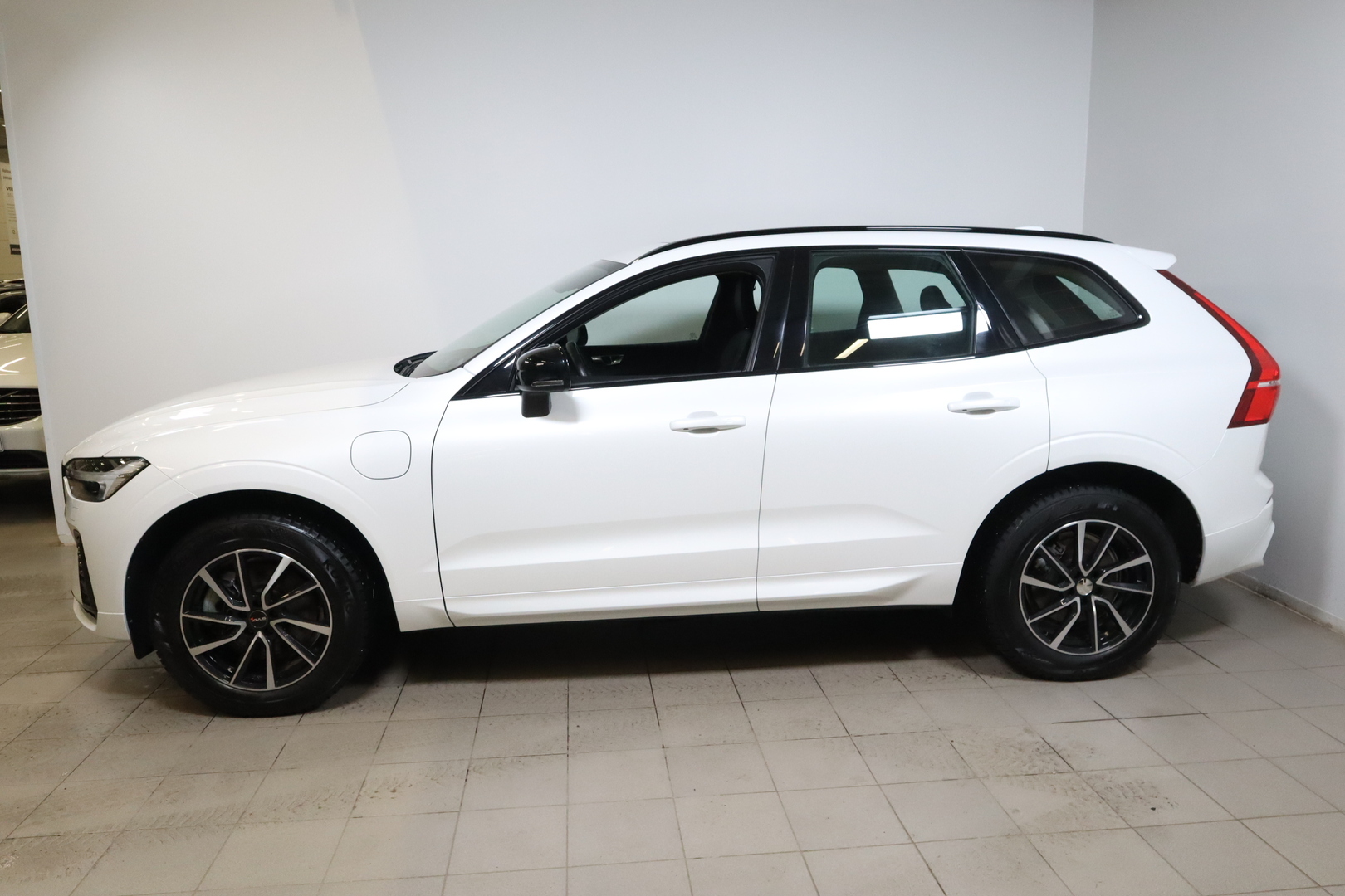 VOLVO XC60 2024