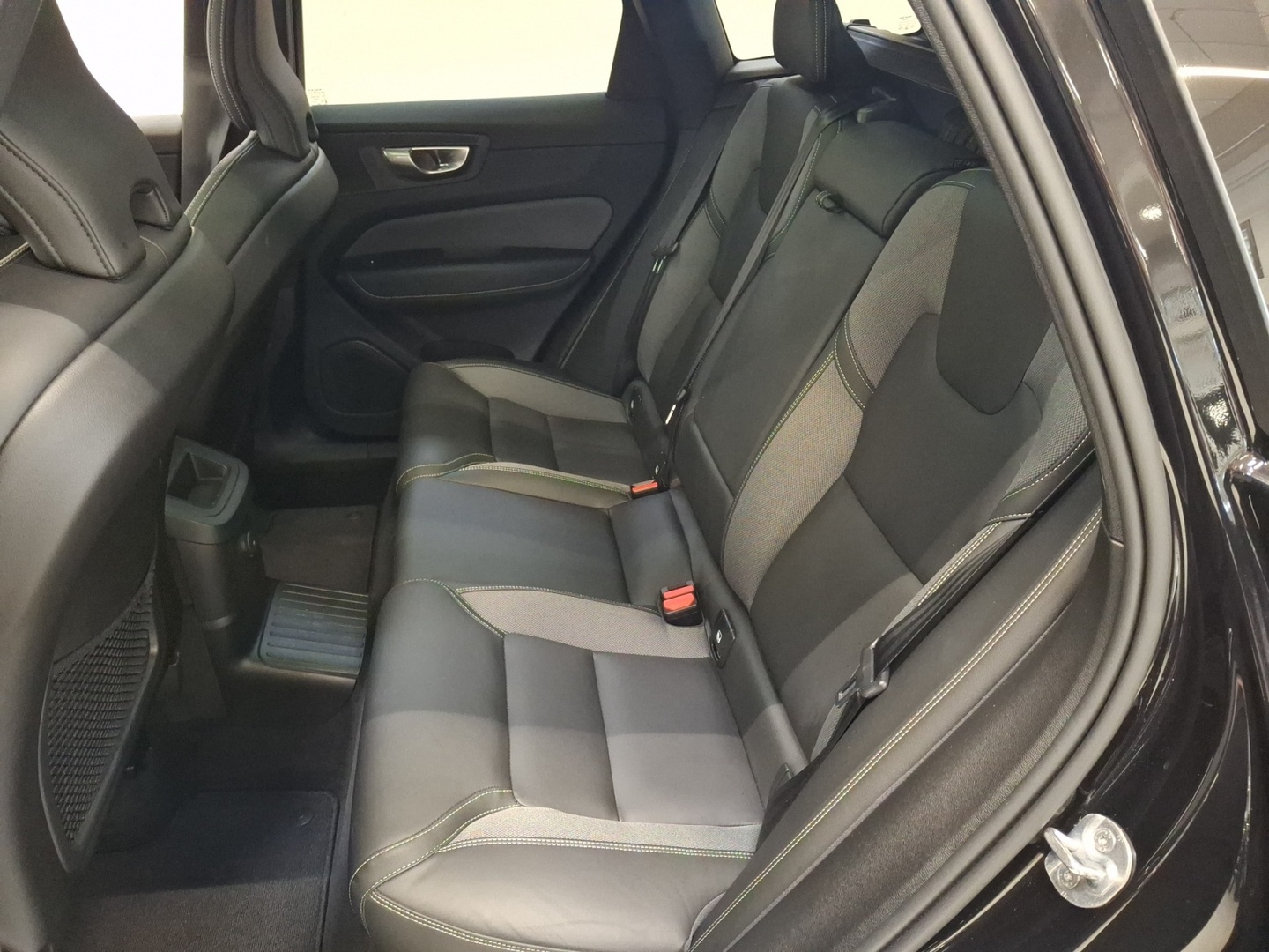 VOLVO XC60 2024