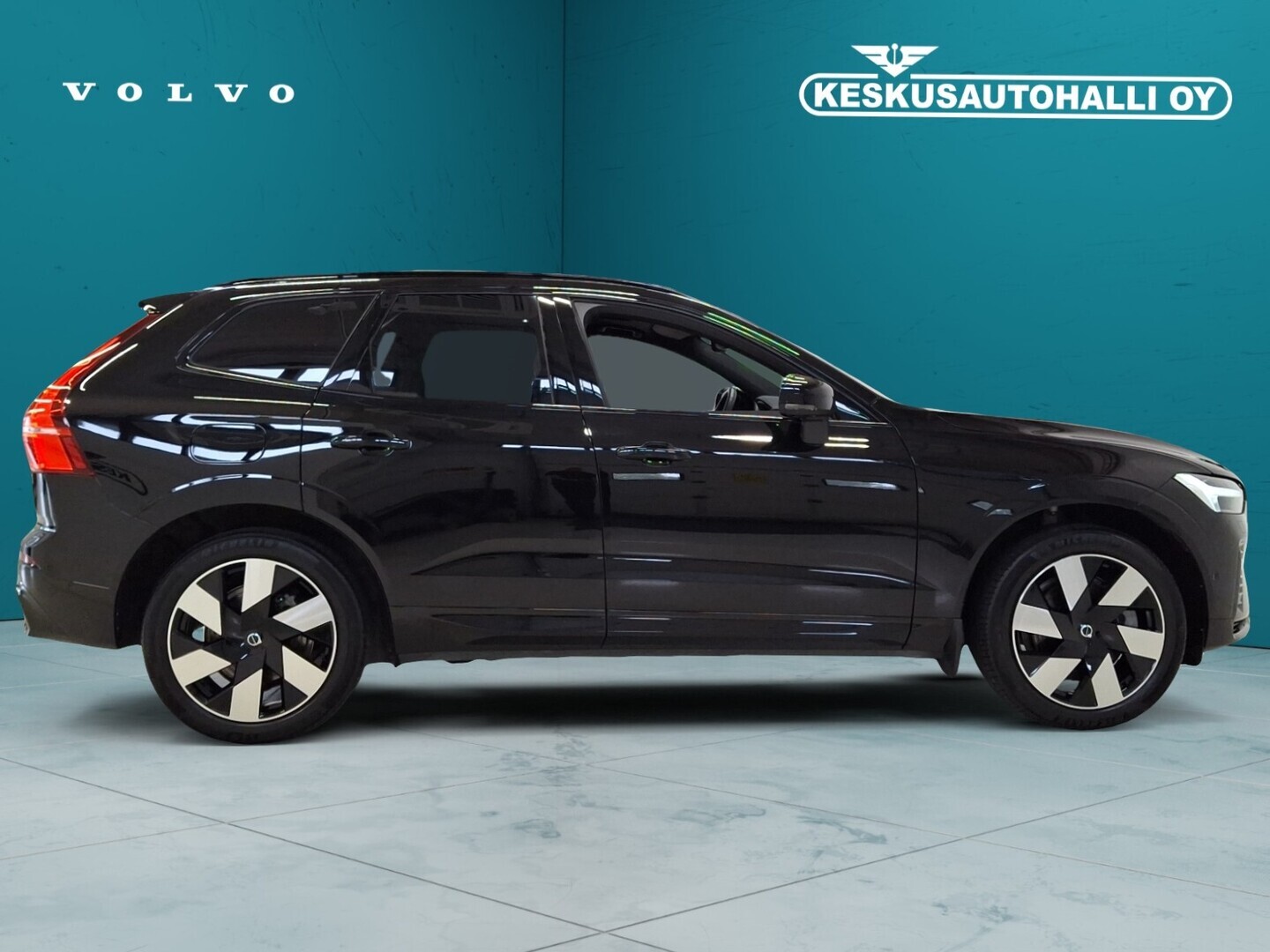 VOLVO XC60 2024