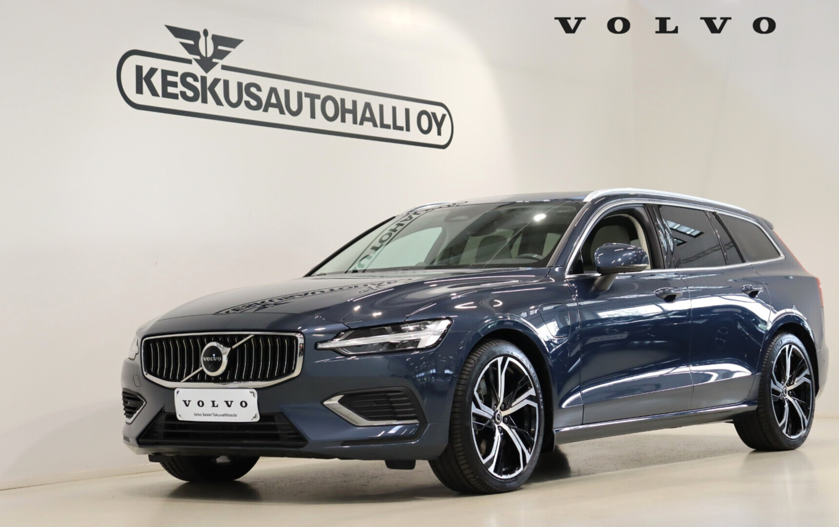 VOLVO V60 2025