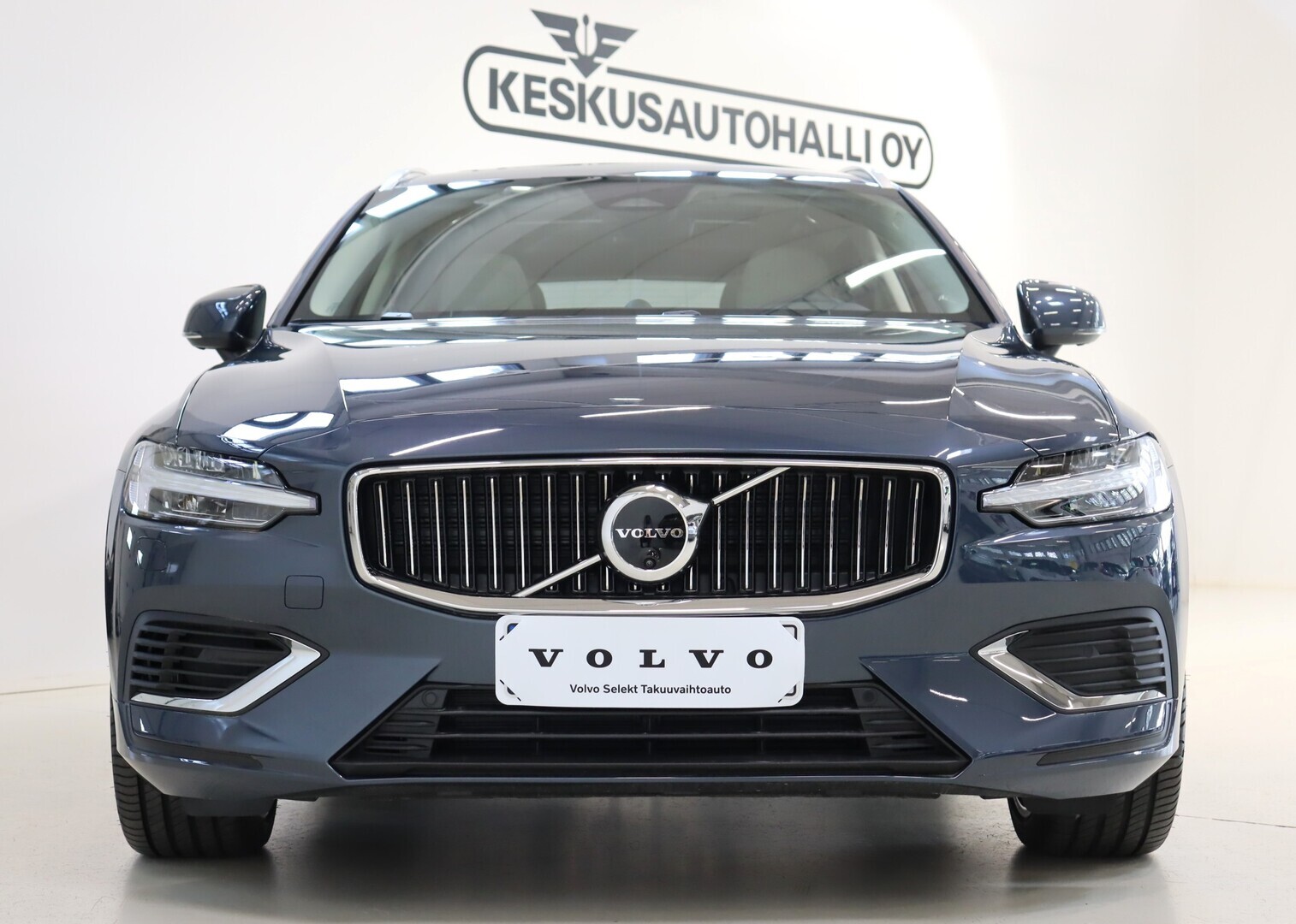 VOLVO V60 2025