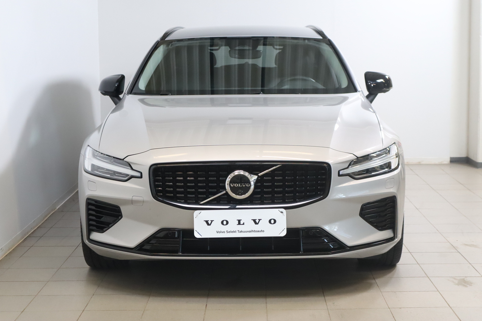 VOLVO V60 2025