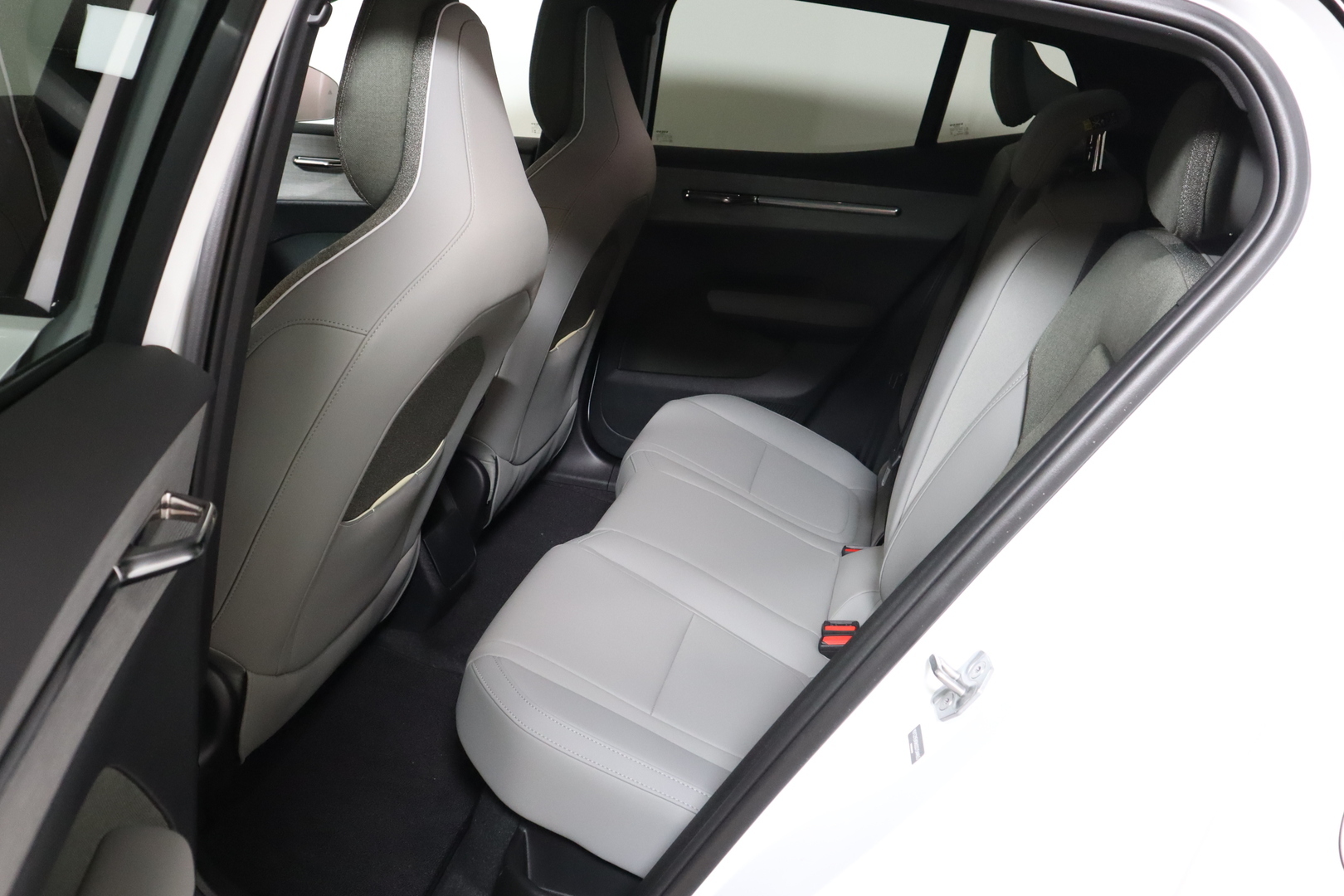 VOLVO EX30 Cross Country 2025