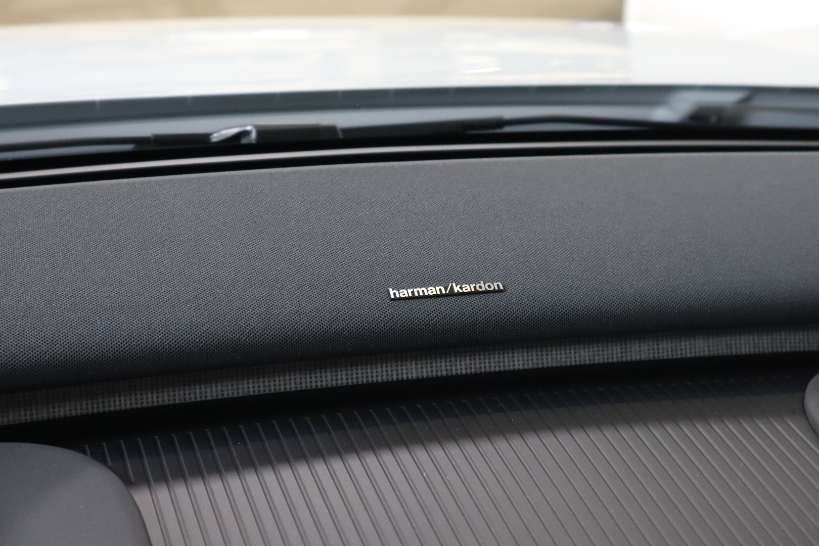 VOLVO EX30 Cross Country 2025