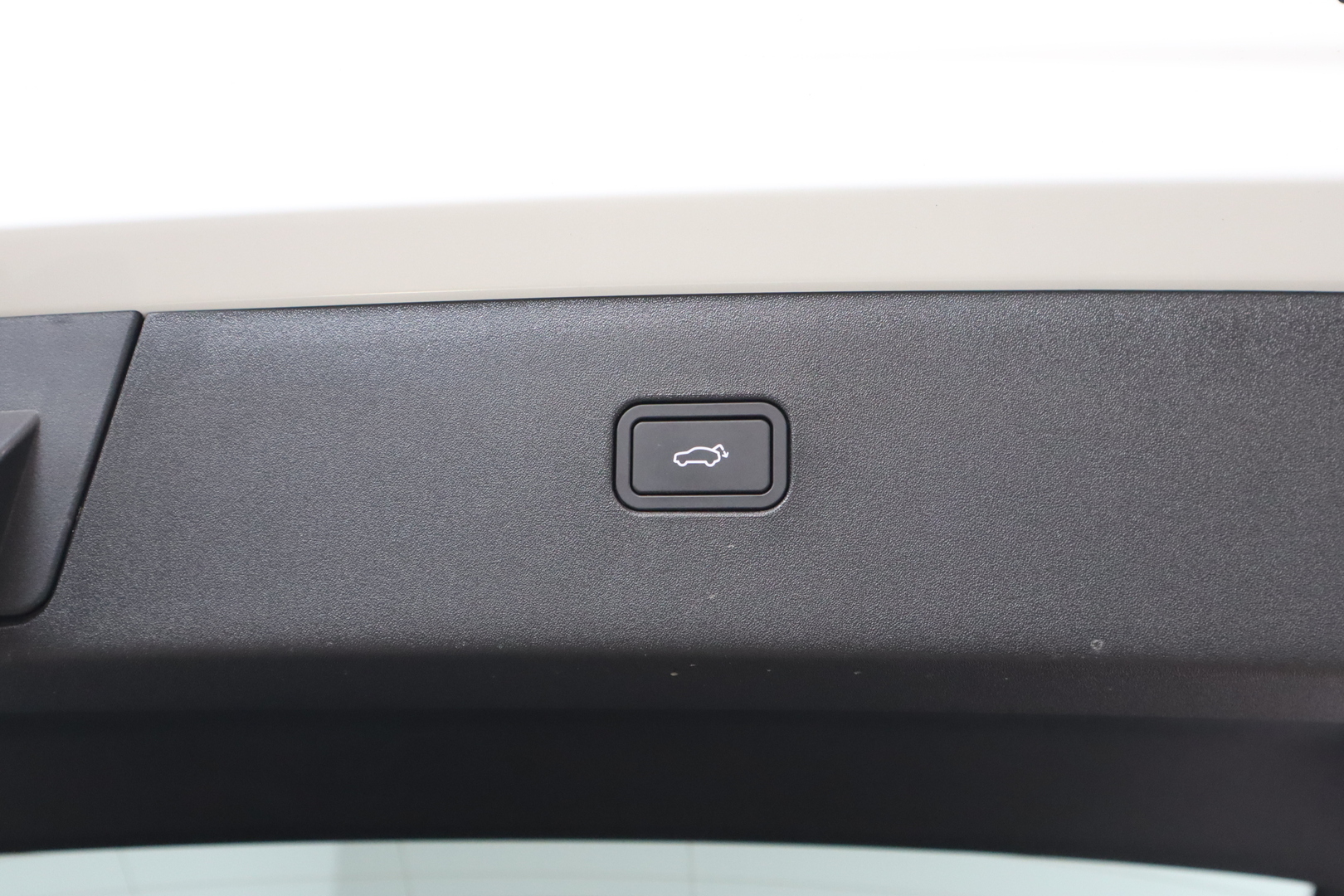 VOLVO EX30 Cross Country 2025