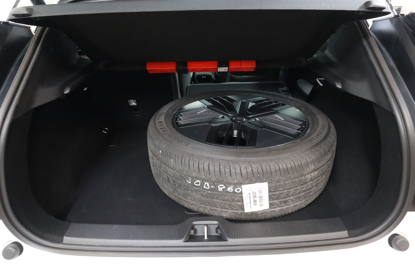 VOLVO EX30 Cross Country 2025