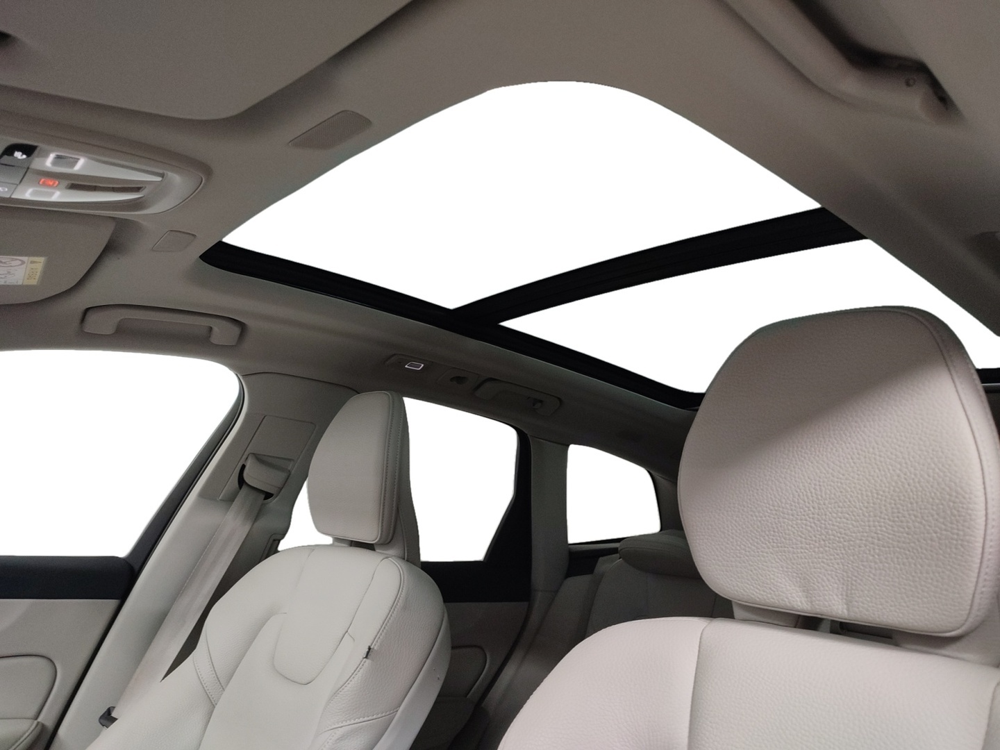 VOLVO XC60 2025