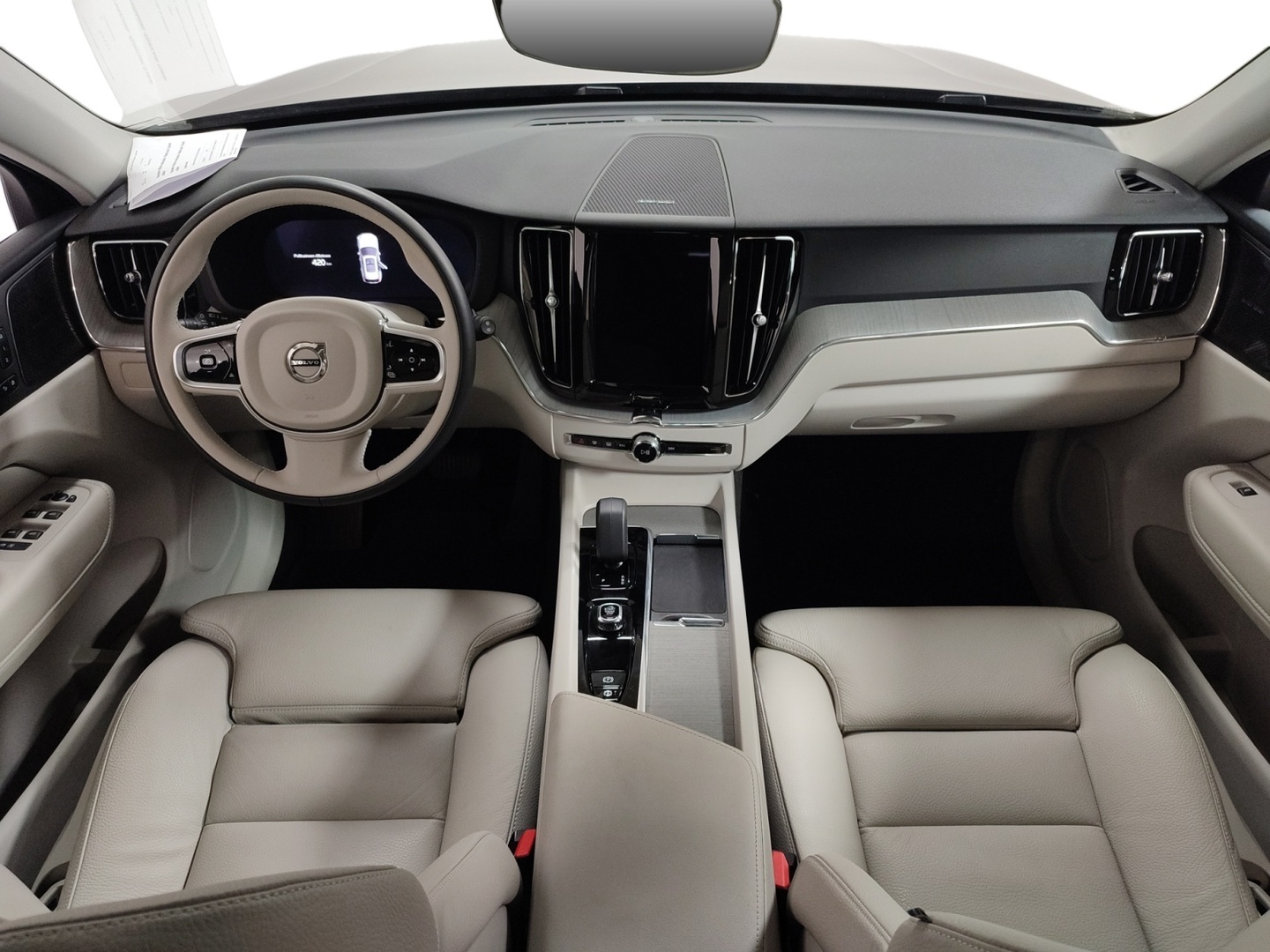 VOLVO XC60 2025