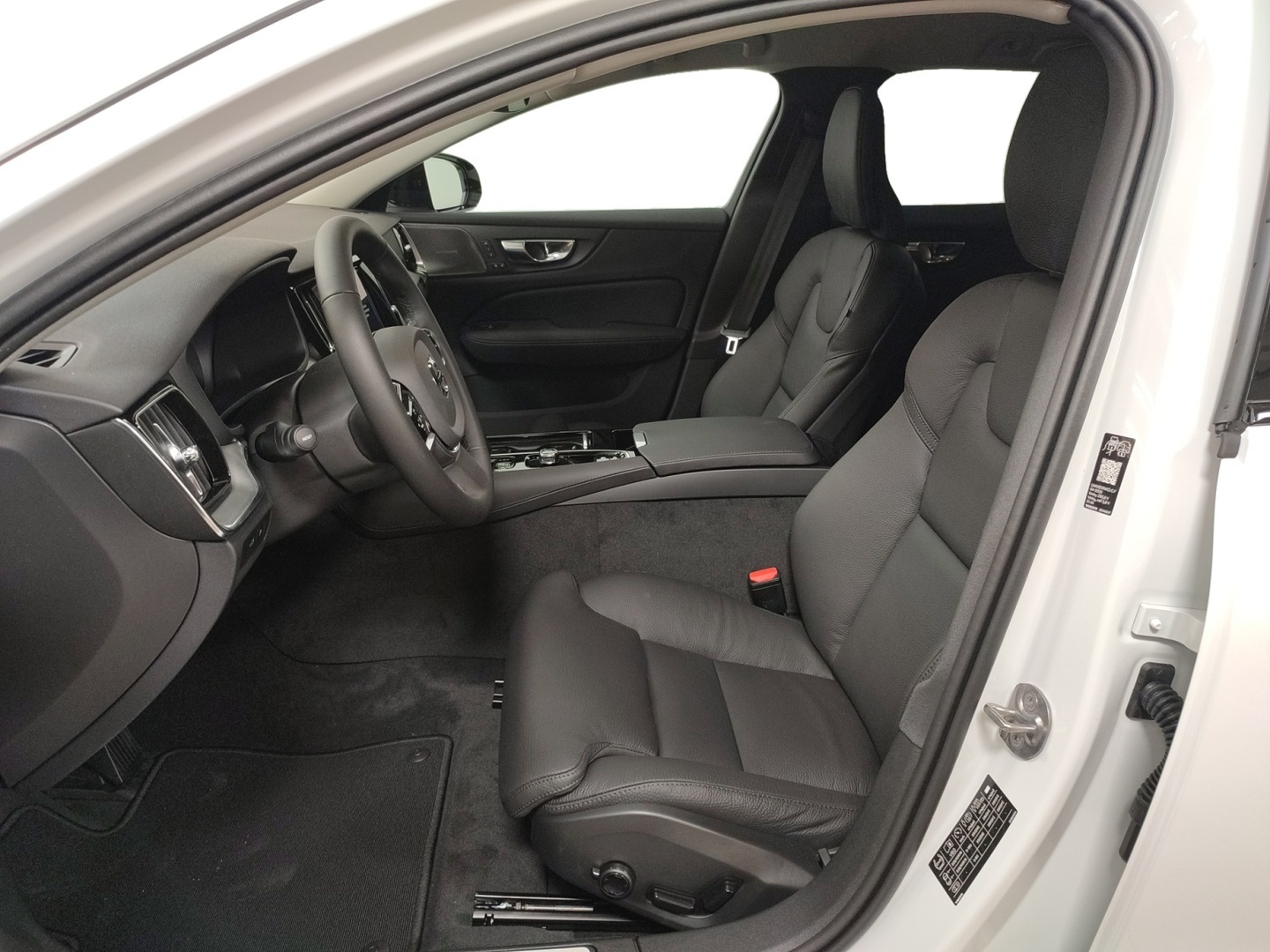 VOLVO V60 3